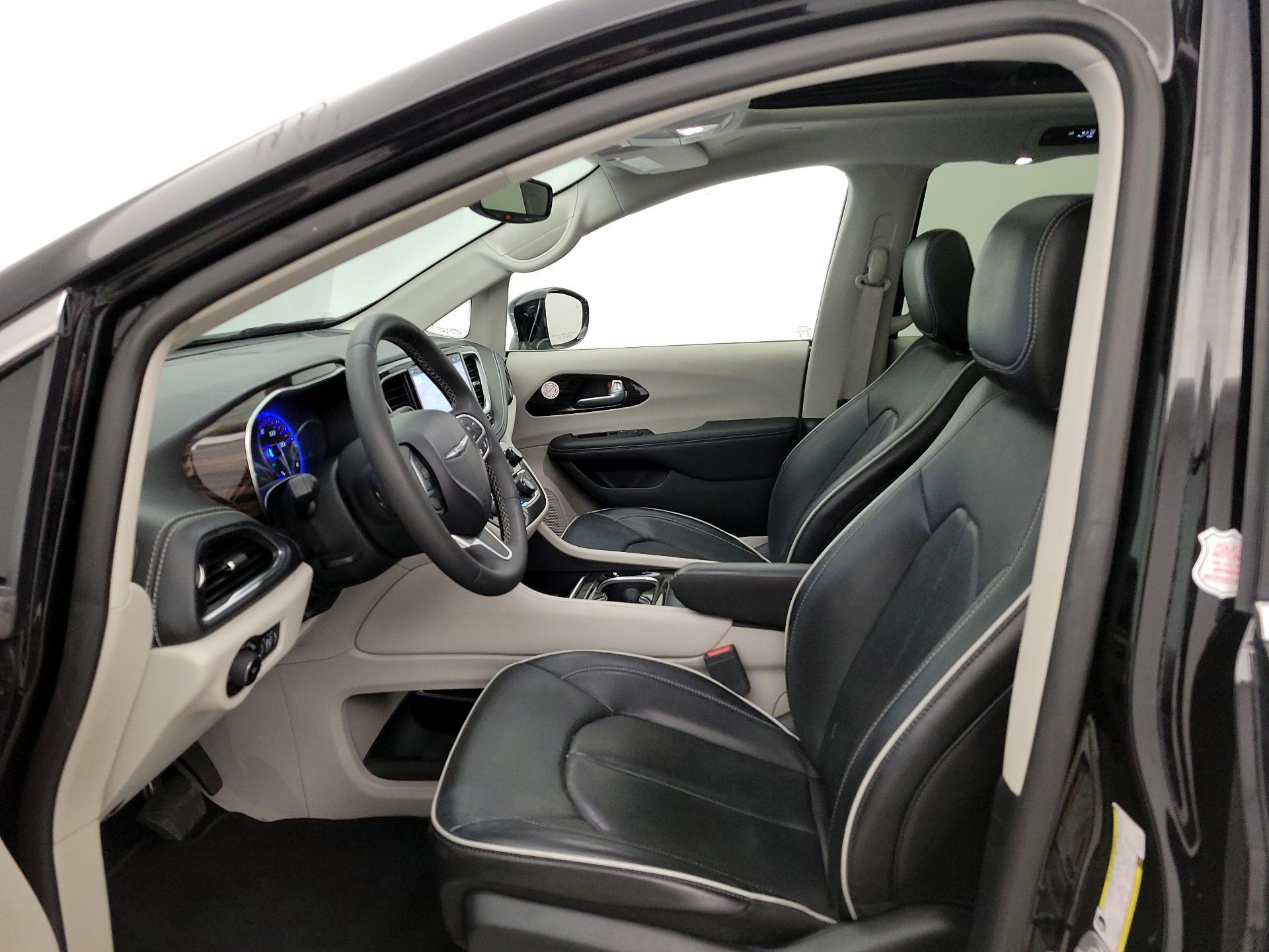 Thumbnail: 2024 Chrysler Pacifica - 11