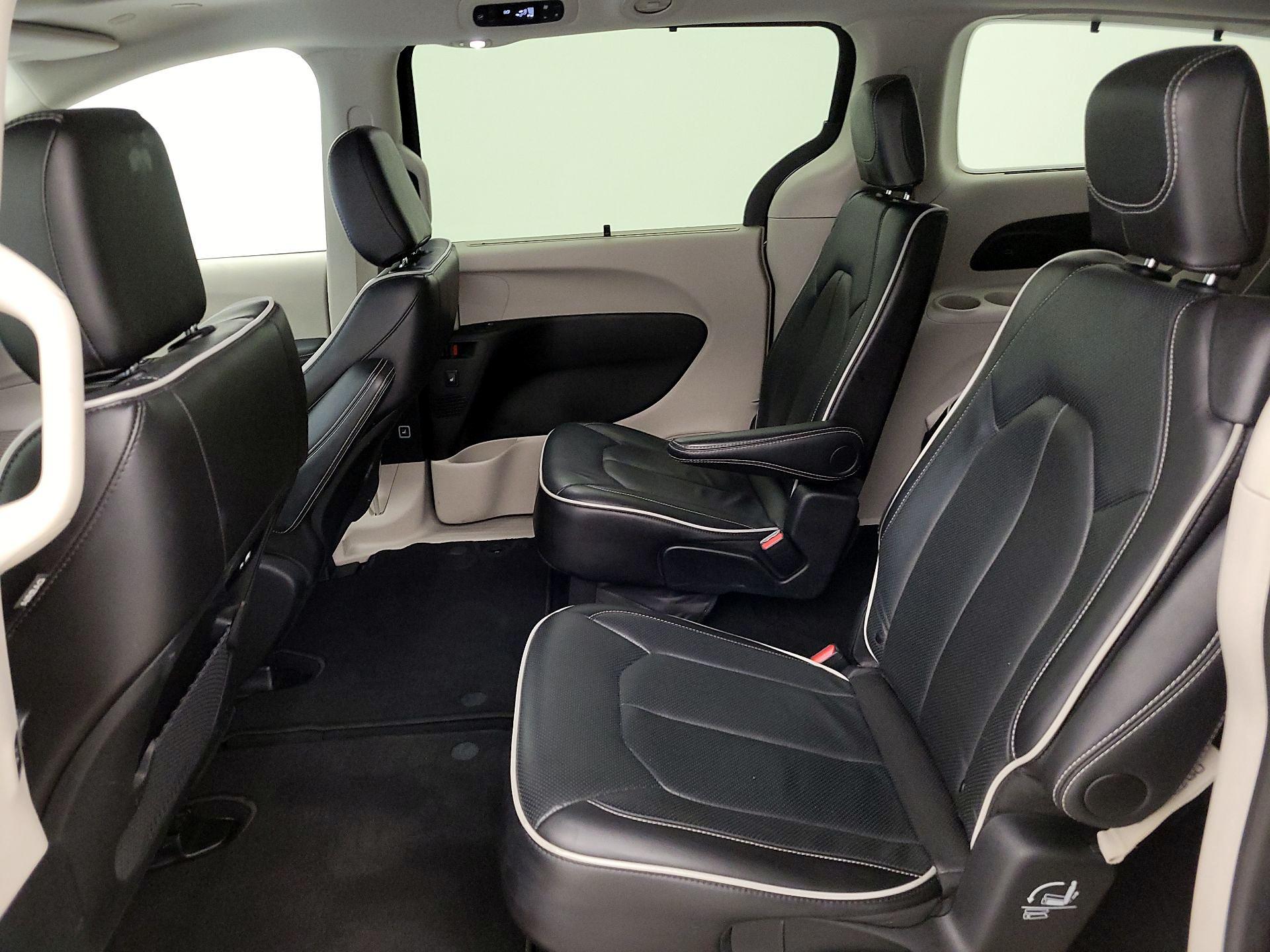 Thumbnail: 2024 Chrysler Pacifica - 20