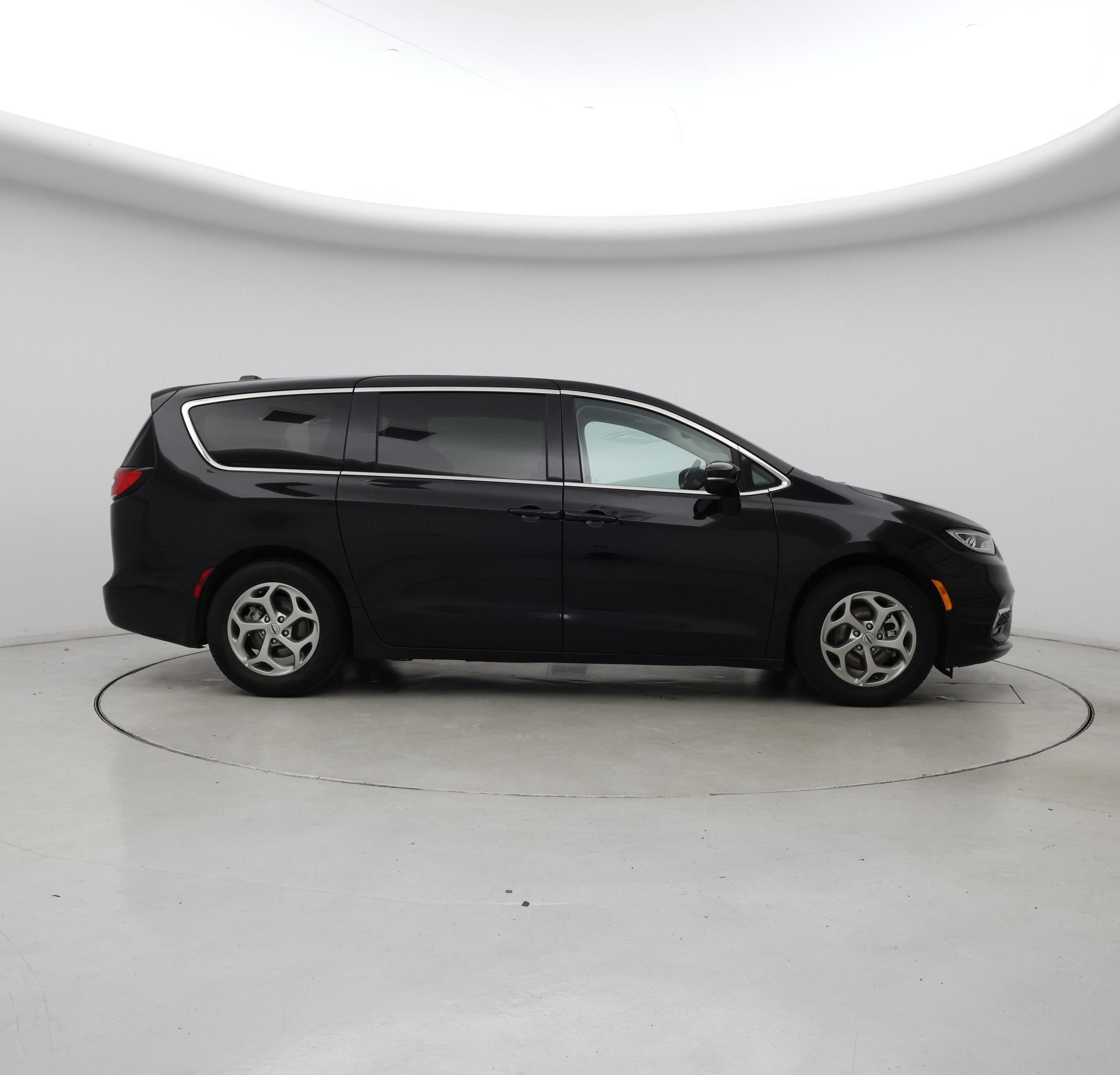 Thumbnail: 2024 Chrysler Pacifica - 7