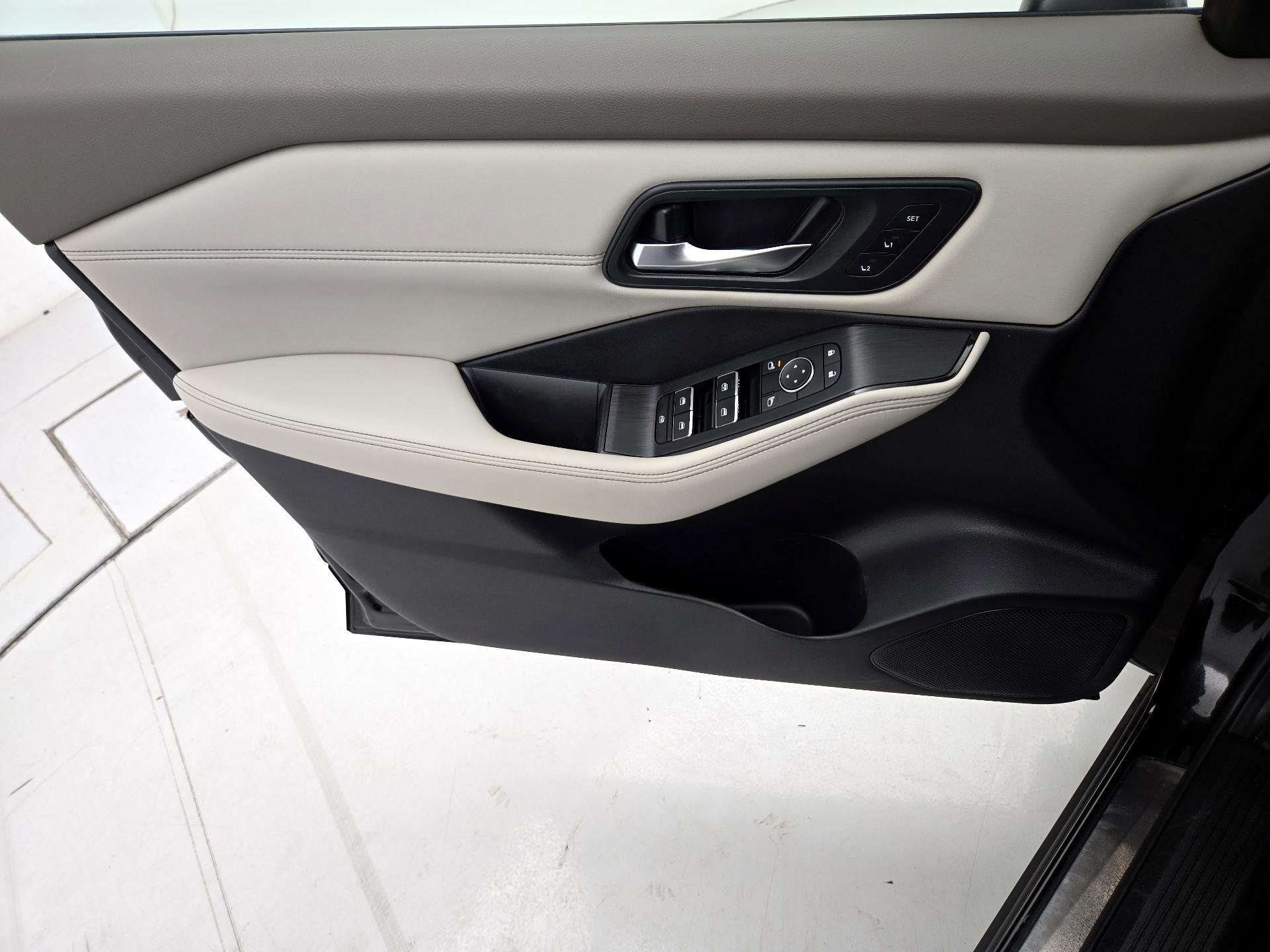 Thumbnail: 2023 Nissan Rogue - 12