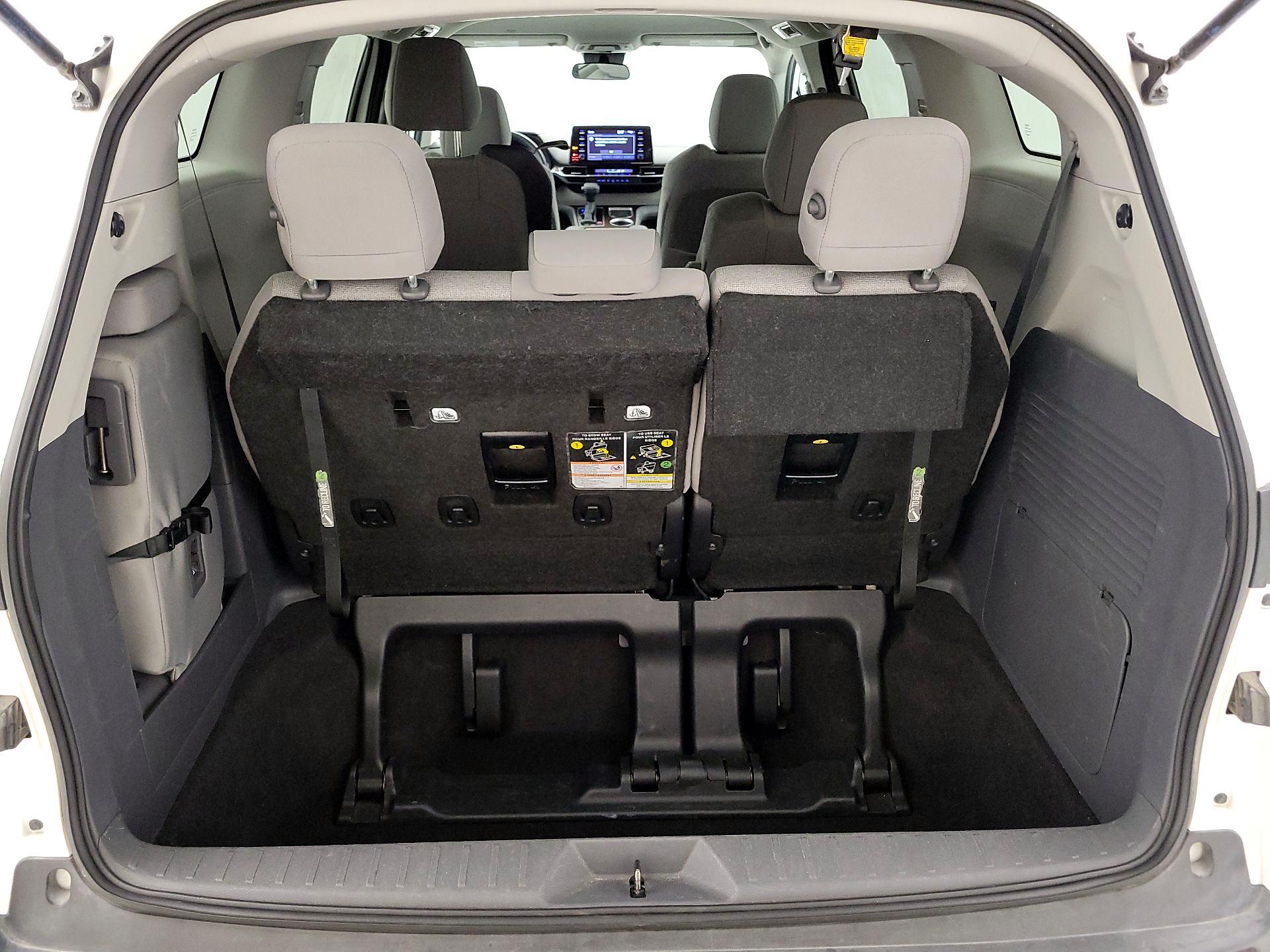 Thumbnail: 2024 Toyota Sienna - 20