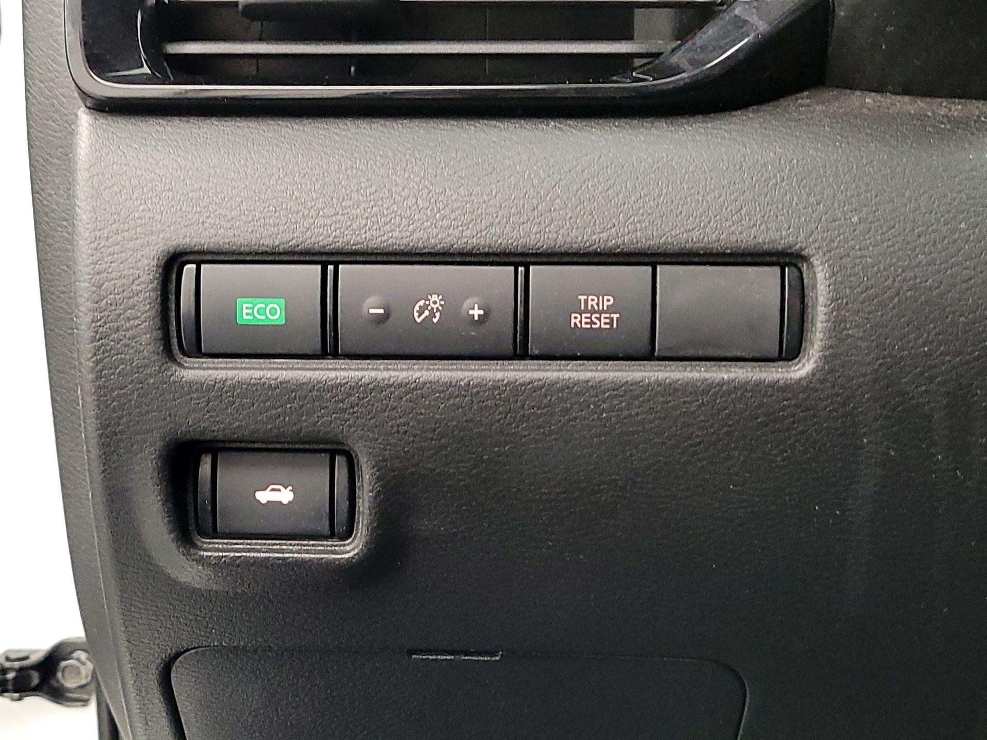 Thumbnail: 2020 Nissan Sentra - 13