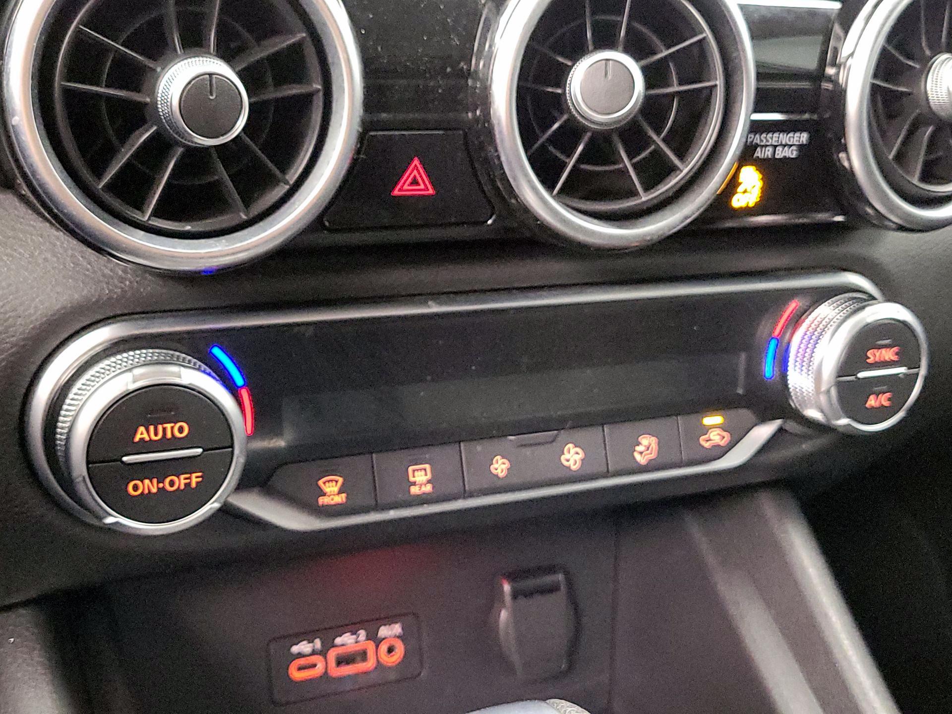 Thumbnail: 2020 Nissan Sentra - 16