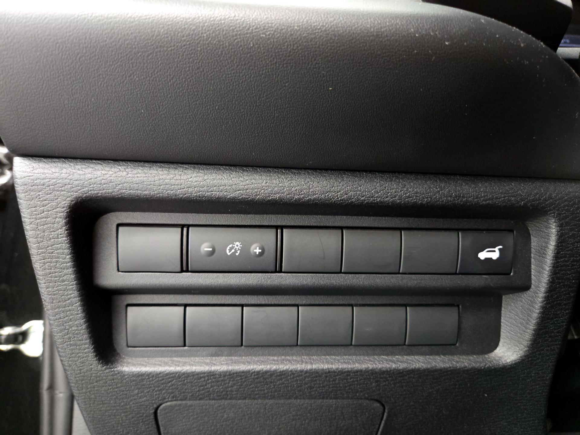 Thumbnail: 2024 Mitsubishi Outlander - 13