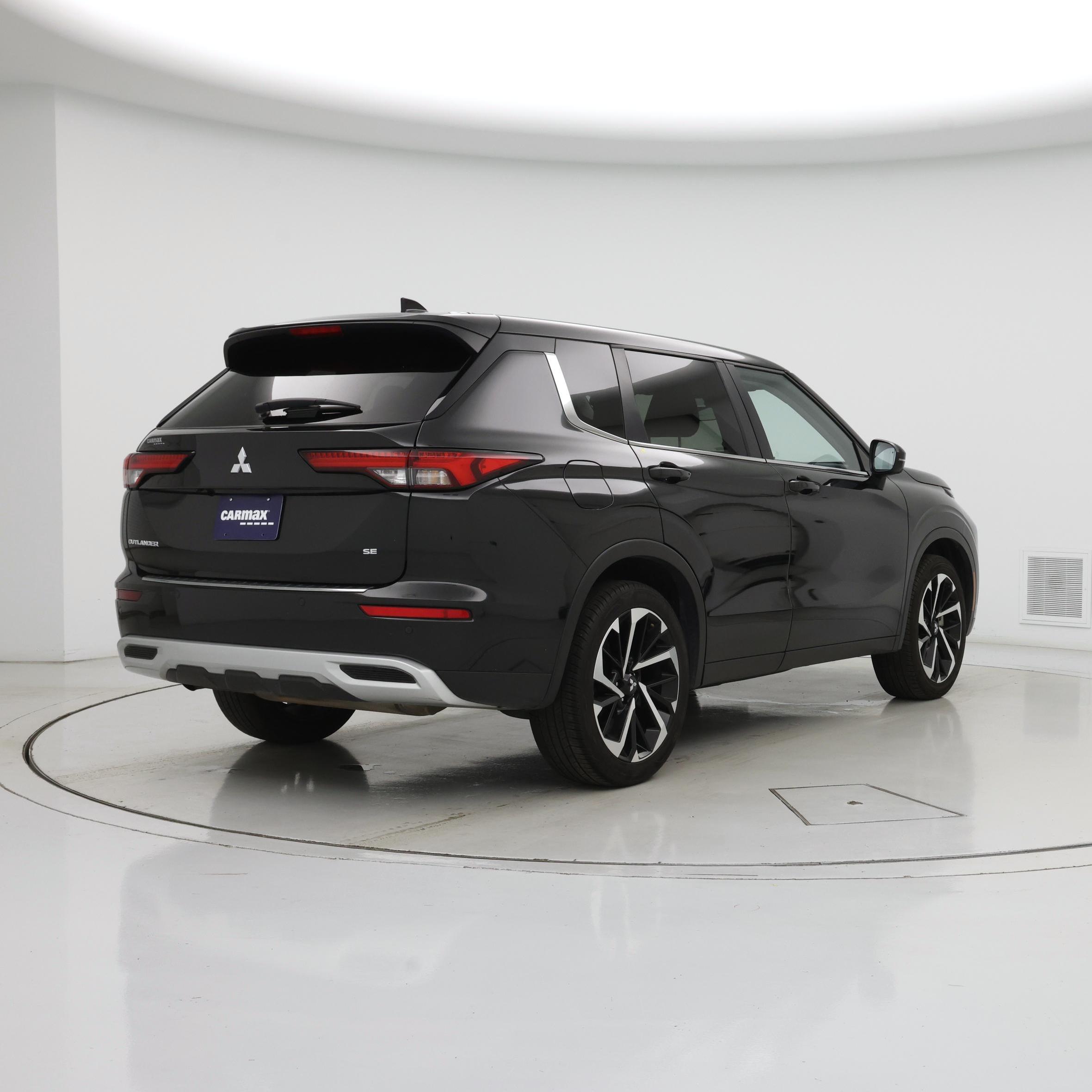 Thumbnail: 2024 Mitsubishi Outlander - 8