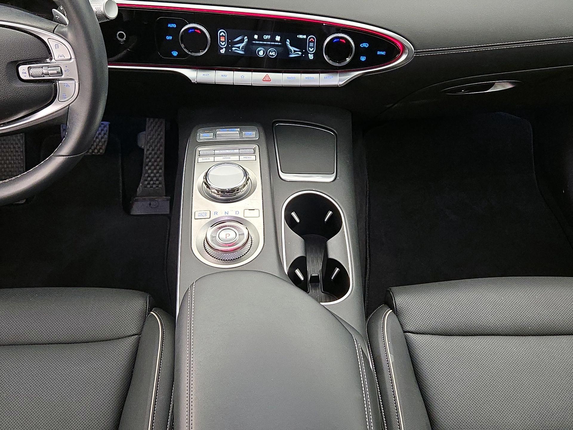 Thumbnail: 2024 Genesis GV70 - 18