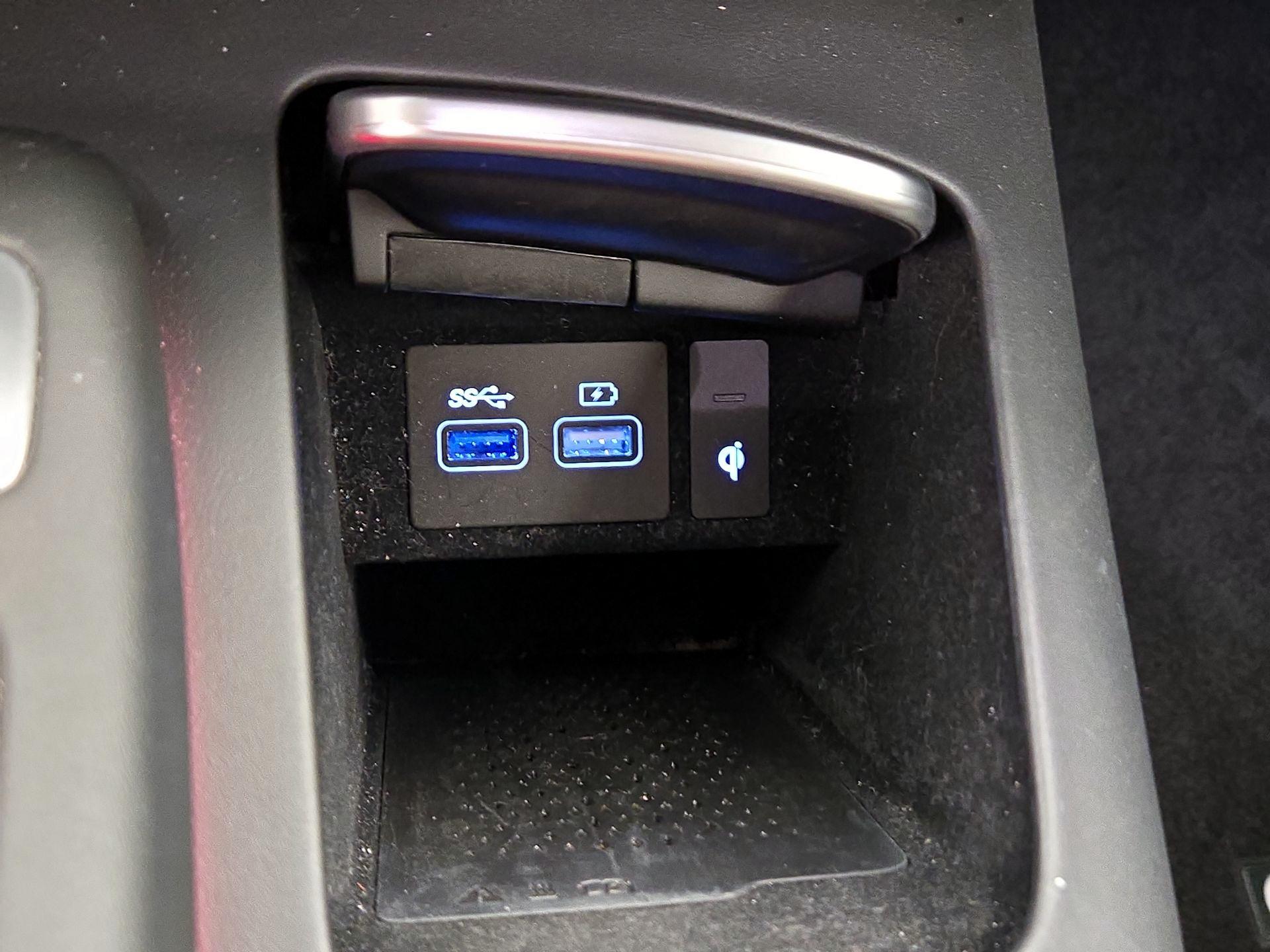 Thumbnail: 2024 Genesis GV70 - 19