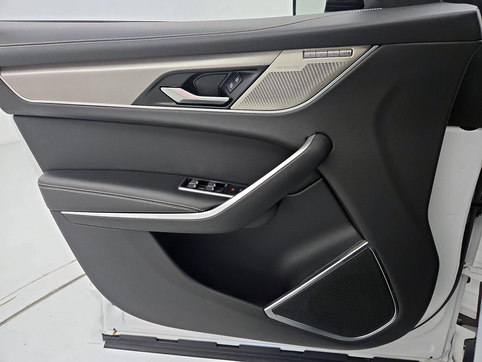 Thumbnail: 2024 Jaguar F-Pace - 12