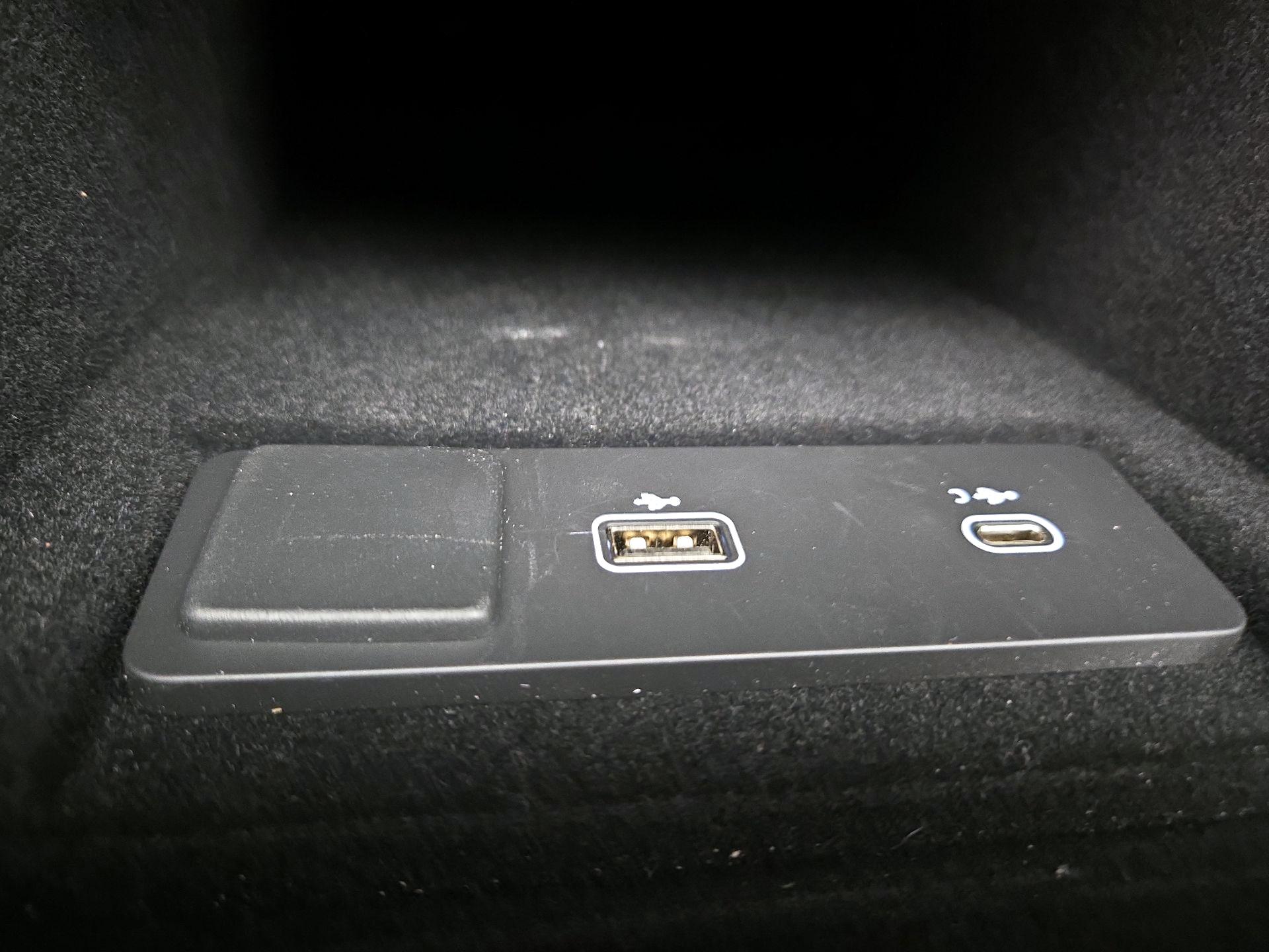 Thumbnail: 2024 Jaguar F-Pace - 19