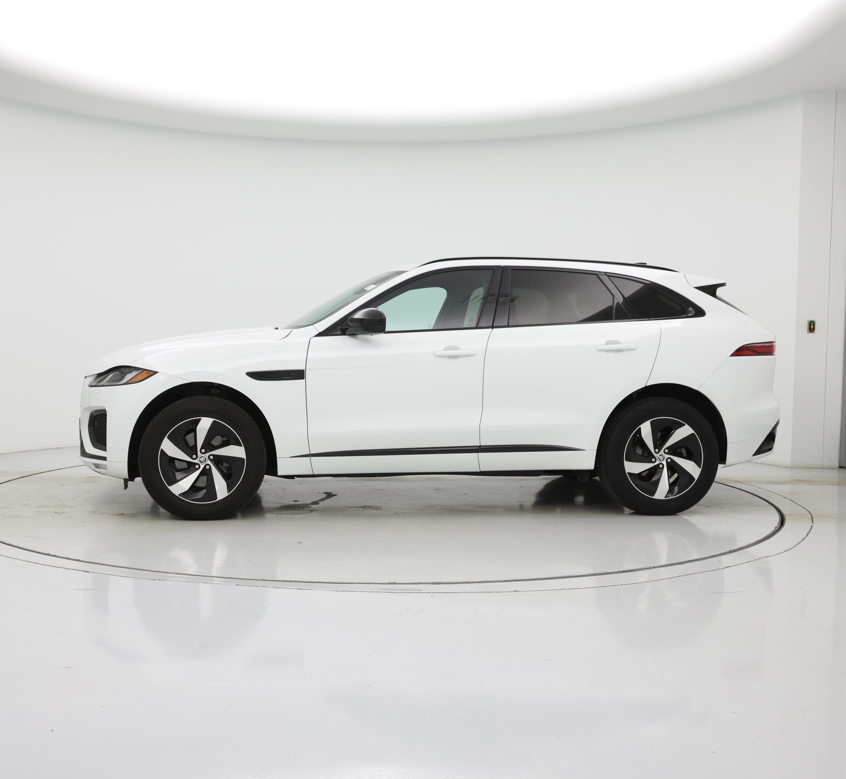 Thumbnail: 2024 Jaguar F-Pace - 3