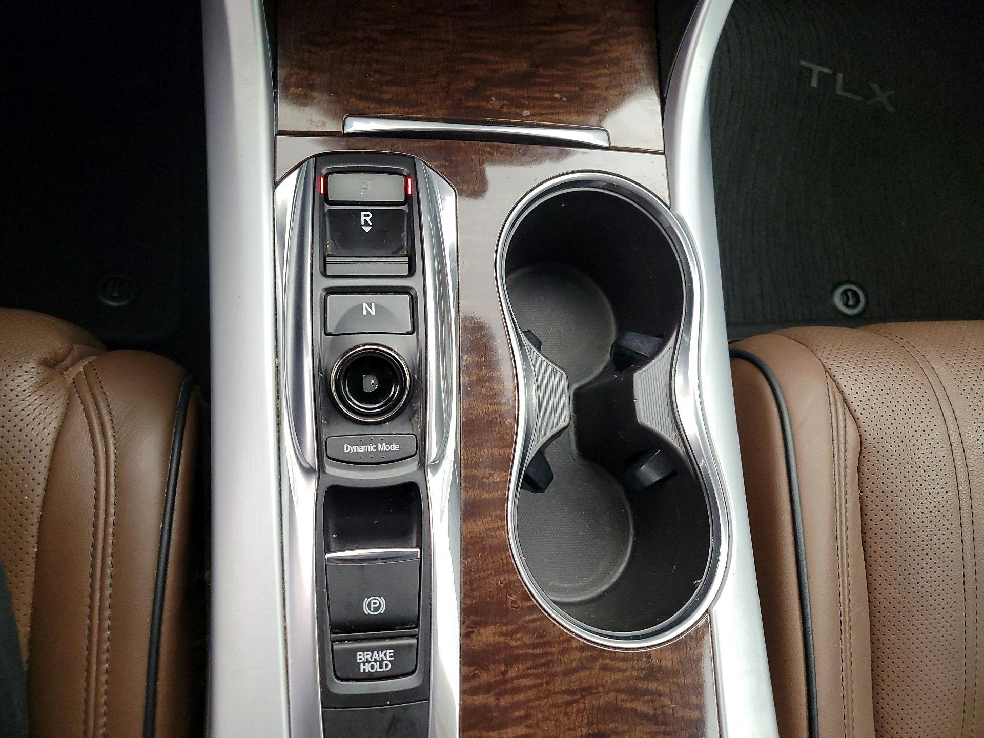 Thumbnail: 2019 Acura TLX - 18