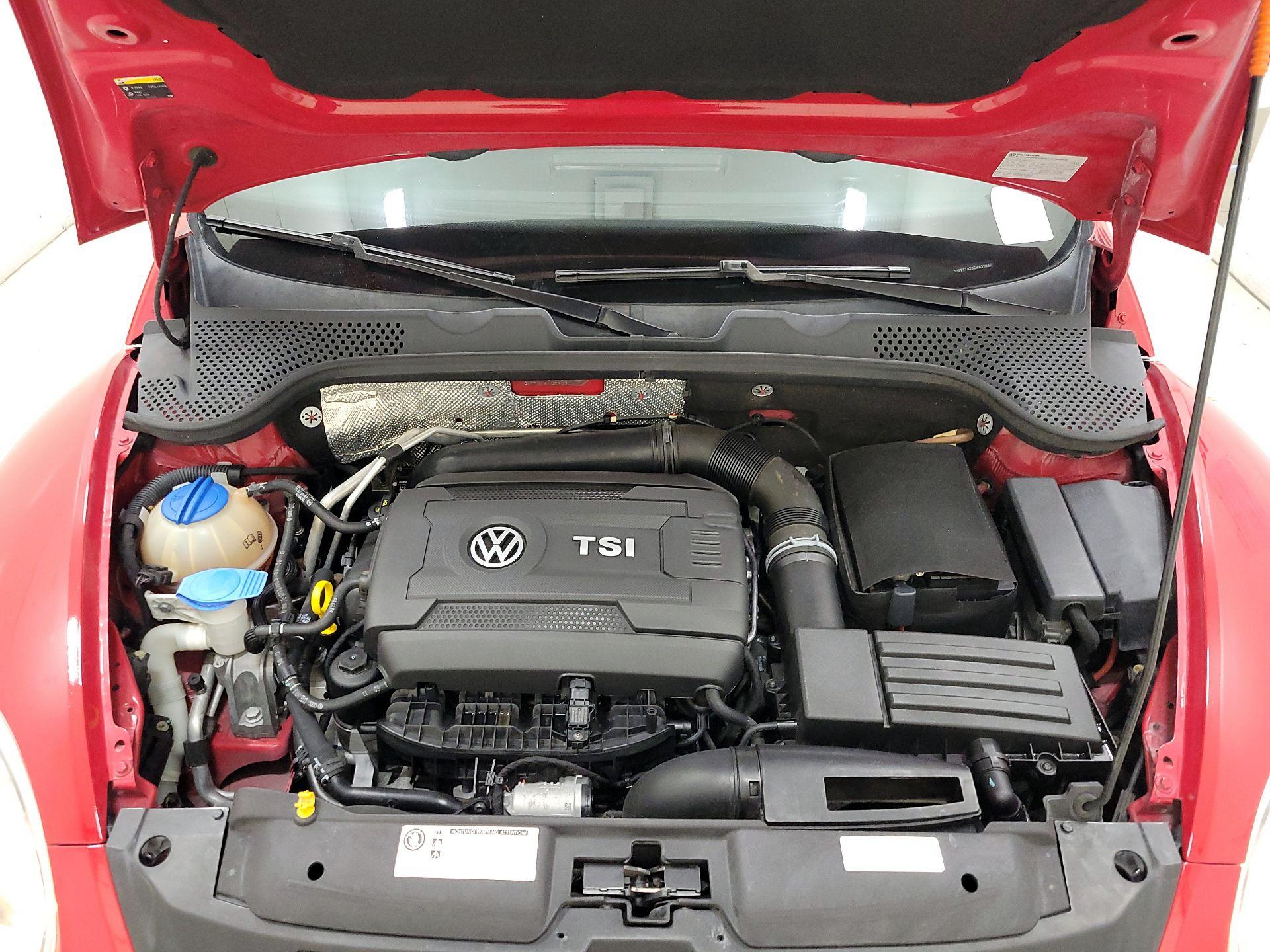 Thumbnail: 2014 Volkswagen Beetle - 20