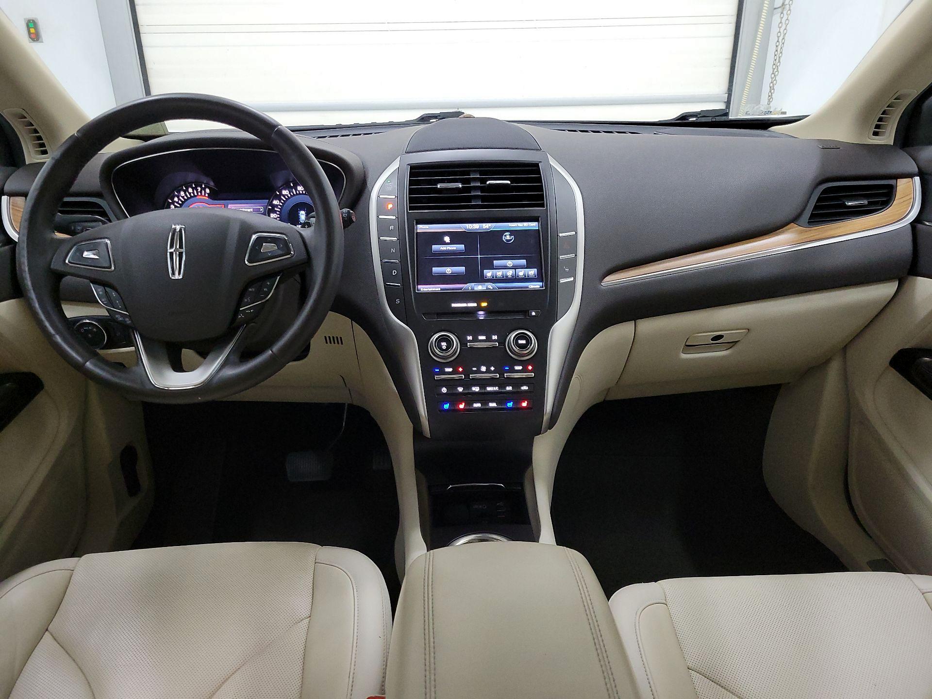 Thumbnail: 2015 Lincoln MKC - 9