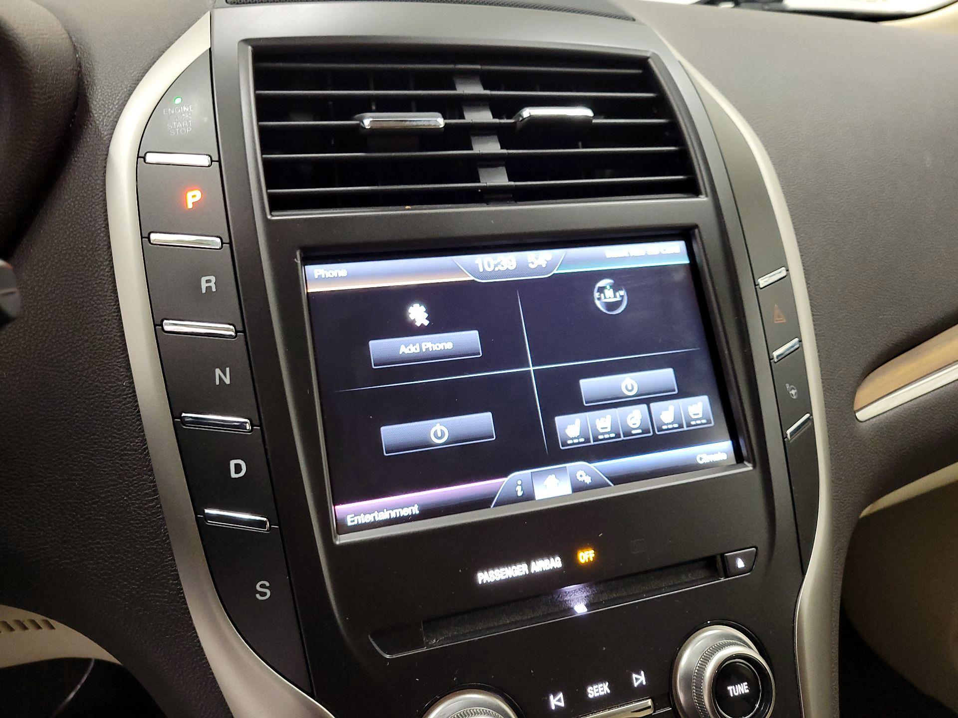 Thumbnail: 2015 Lincoln MKC - 15