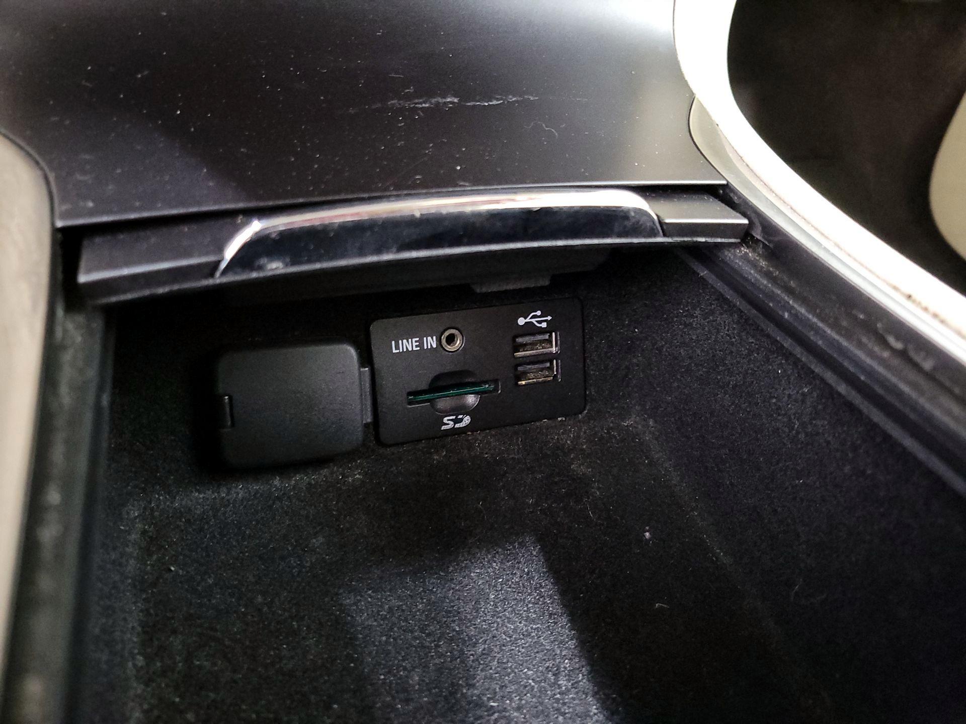 Thumbnail: 2015 Lincoln MKC - 18