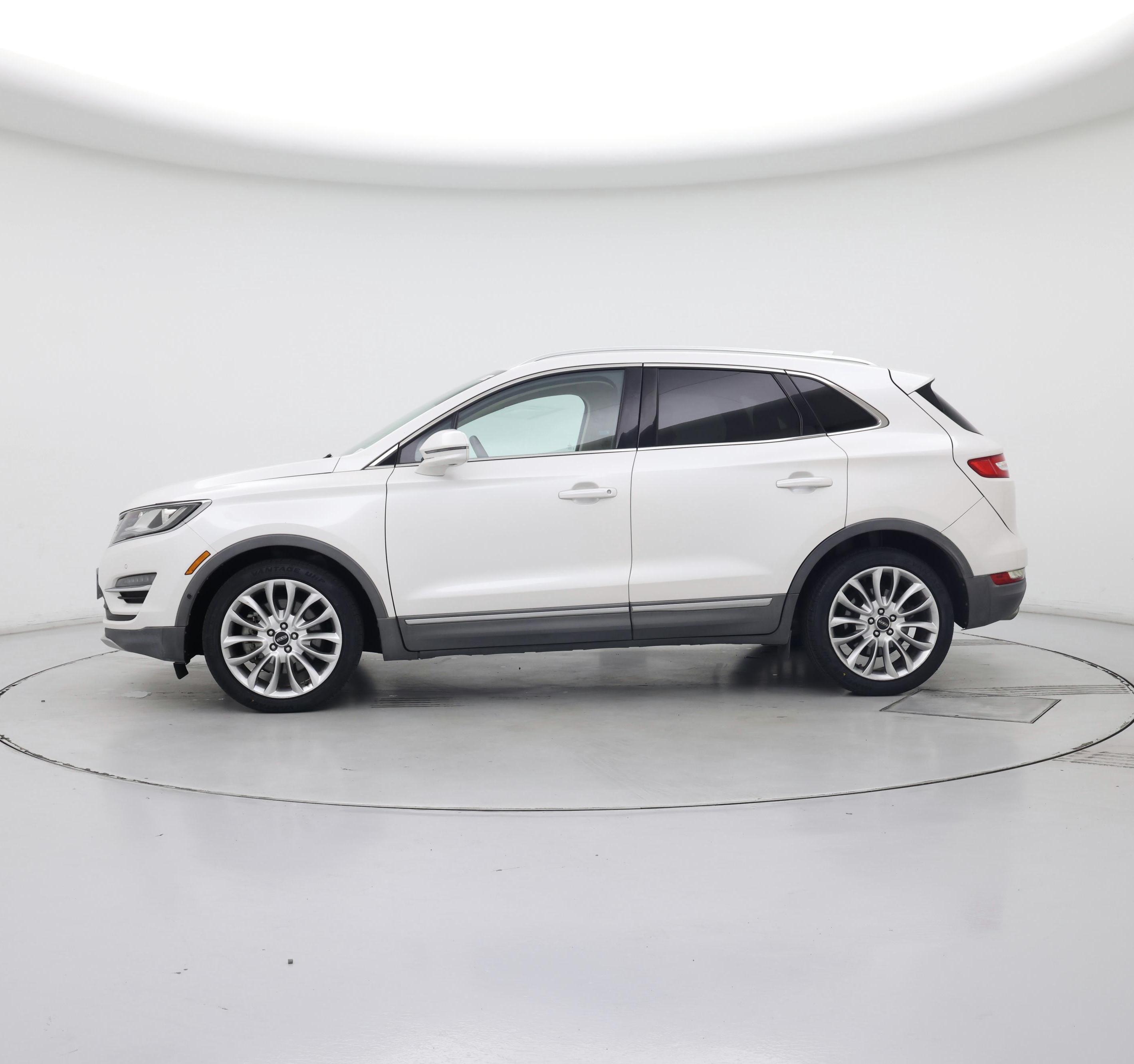 Thumbnail: 2015 Lincoln MKC - 3