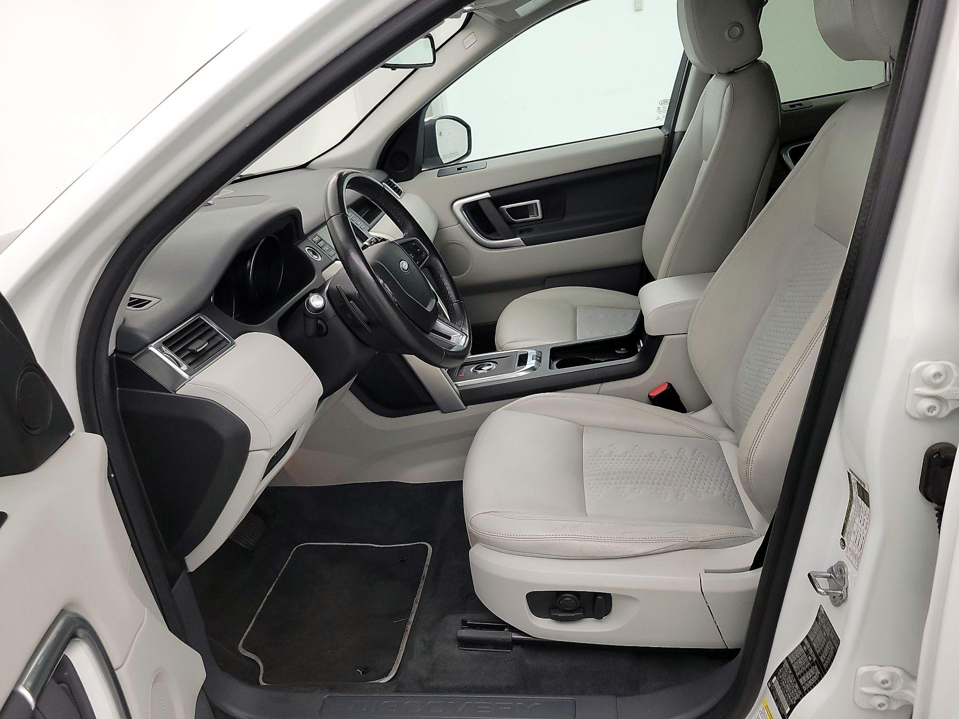 Thumbnail: 2019 Land Rover Discovery Sport - 11