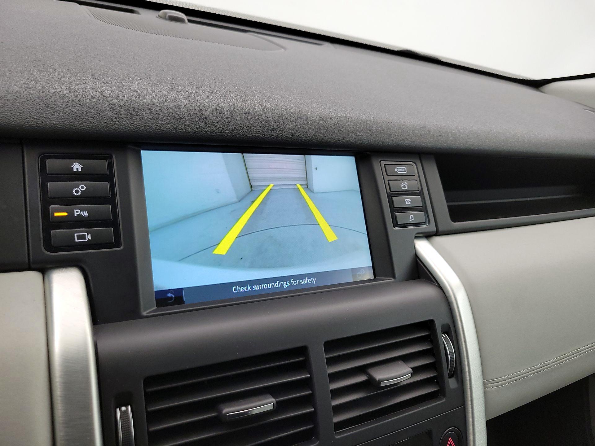 Thumbnail: 2019 Land Rover Discovery Sport - 14