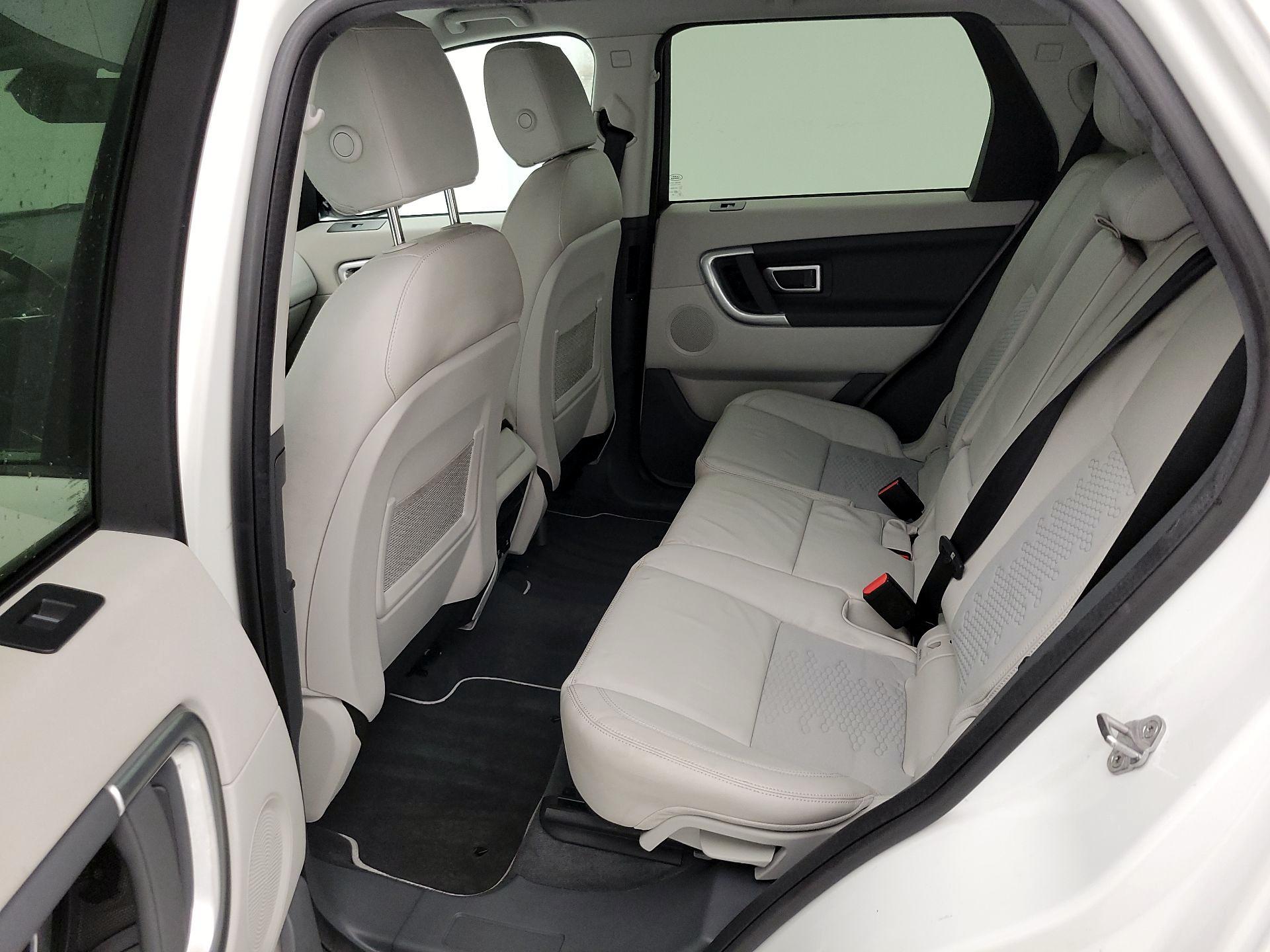 Thumbnail: 2019 Land Rover Discovery Sport - 18