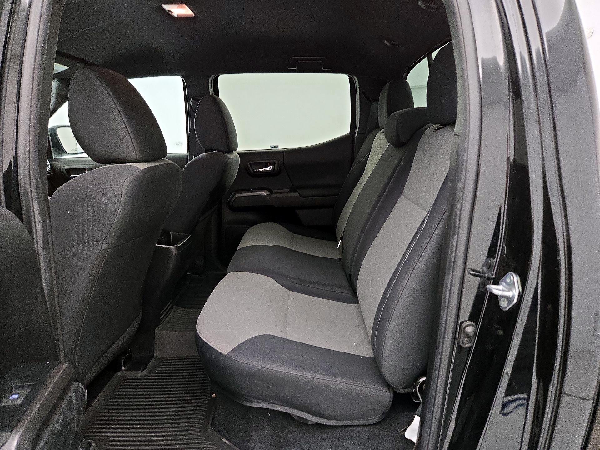 Thumbnail: 2022 Toyota Tacoma - 17