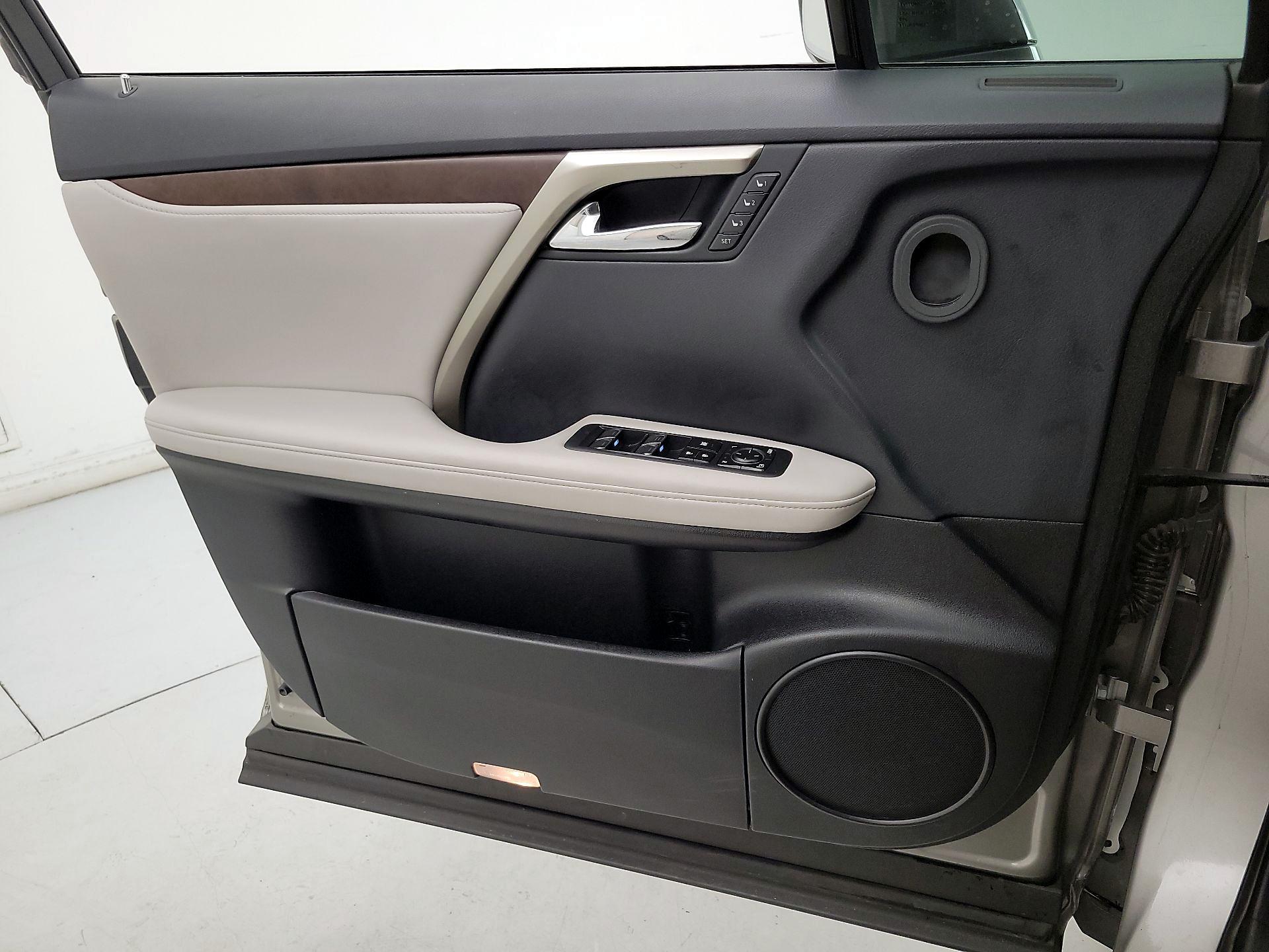 Thumbnail: 2020 Lexus RX - 12