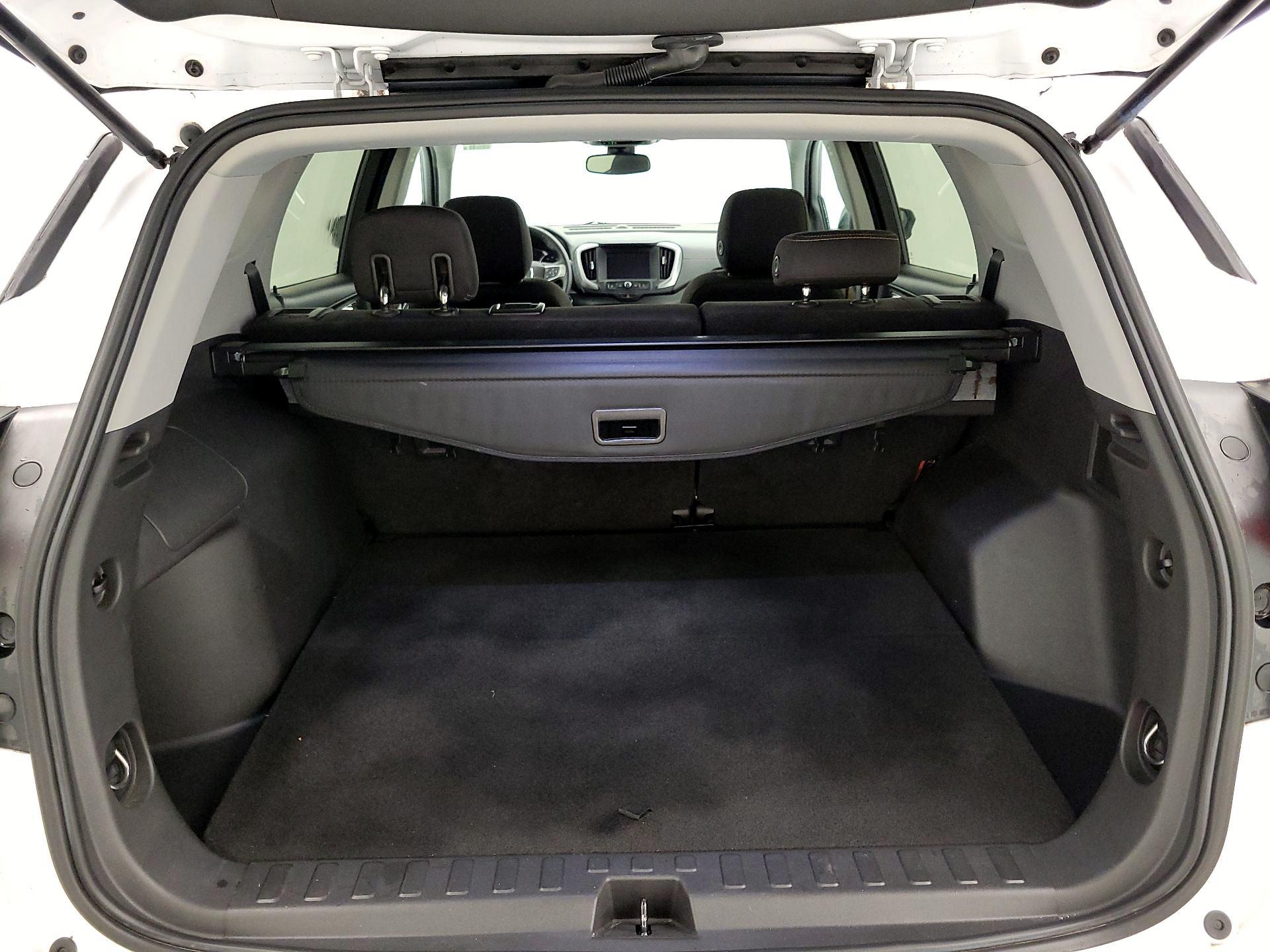 Thumbnail: 2020 GMC Terrain - 19