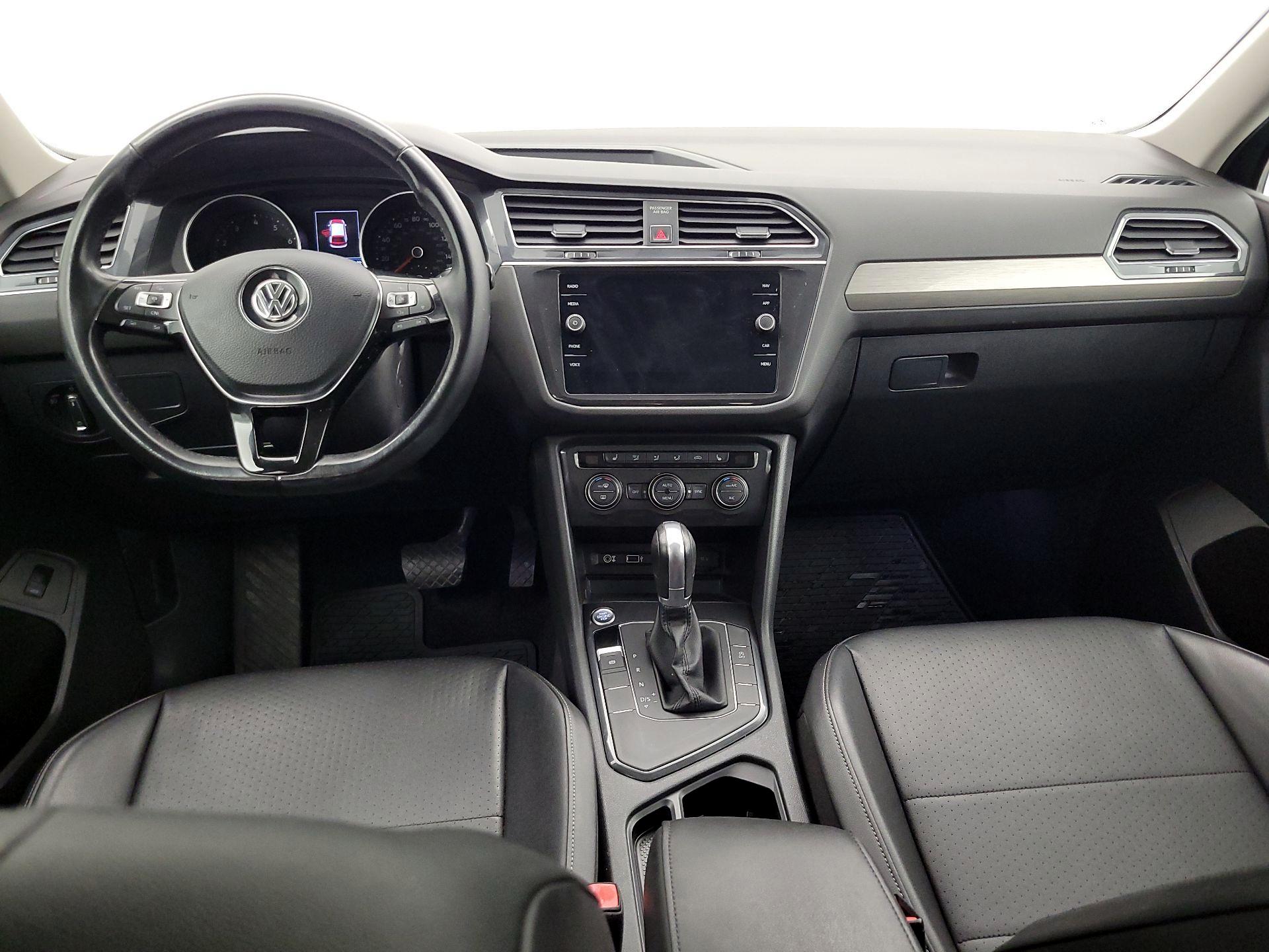 Thumbnail: 2018 Volkswagen Tiguan - 9