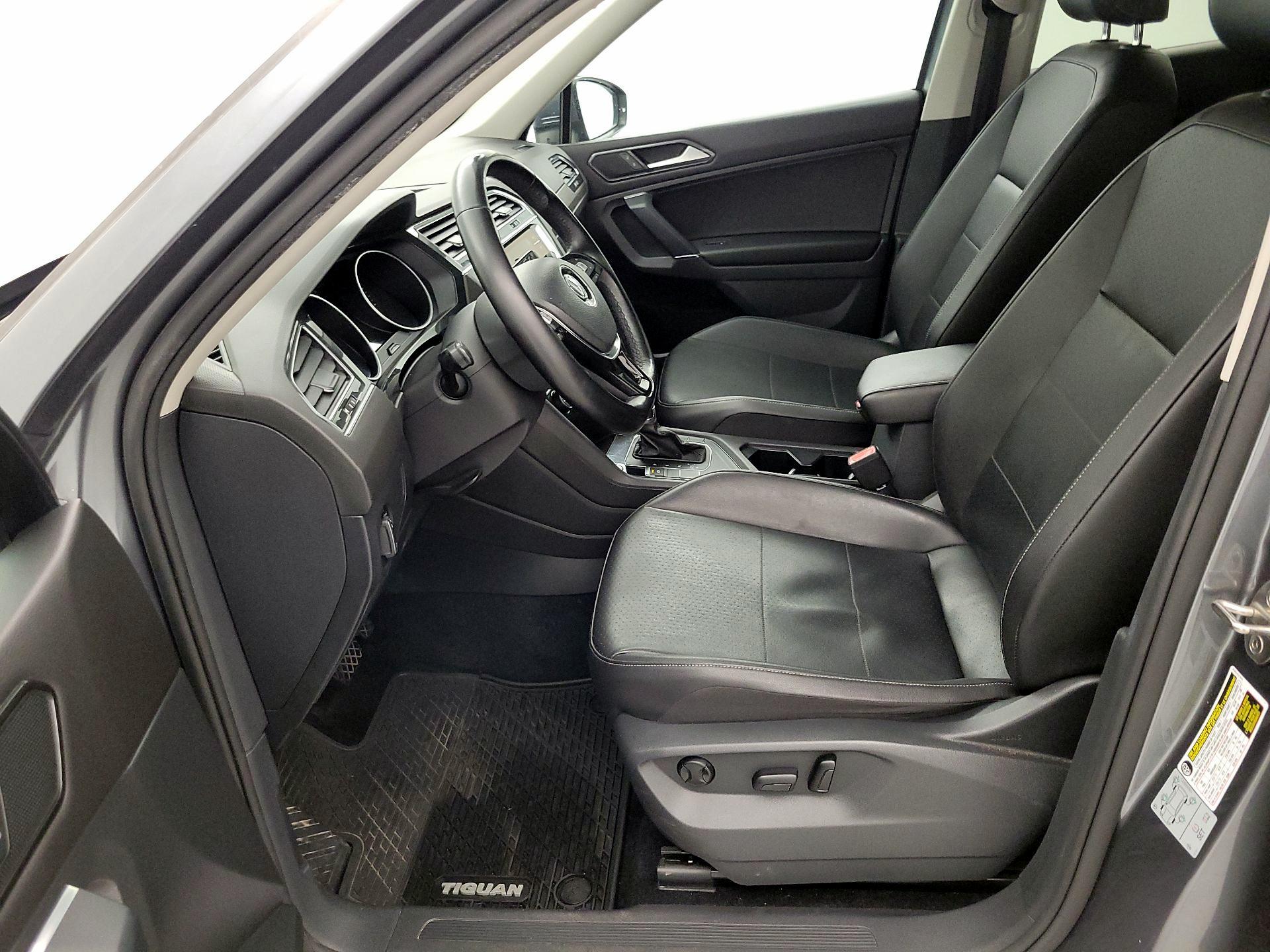 Thumbnail: 2018 Volkswagen Tiguan - 11