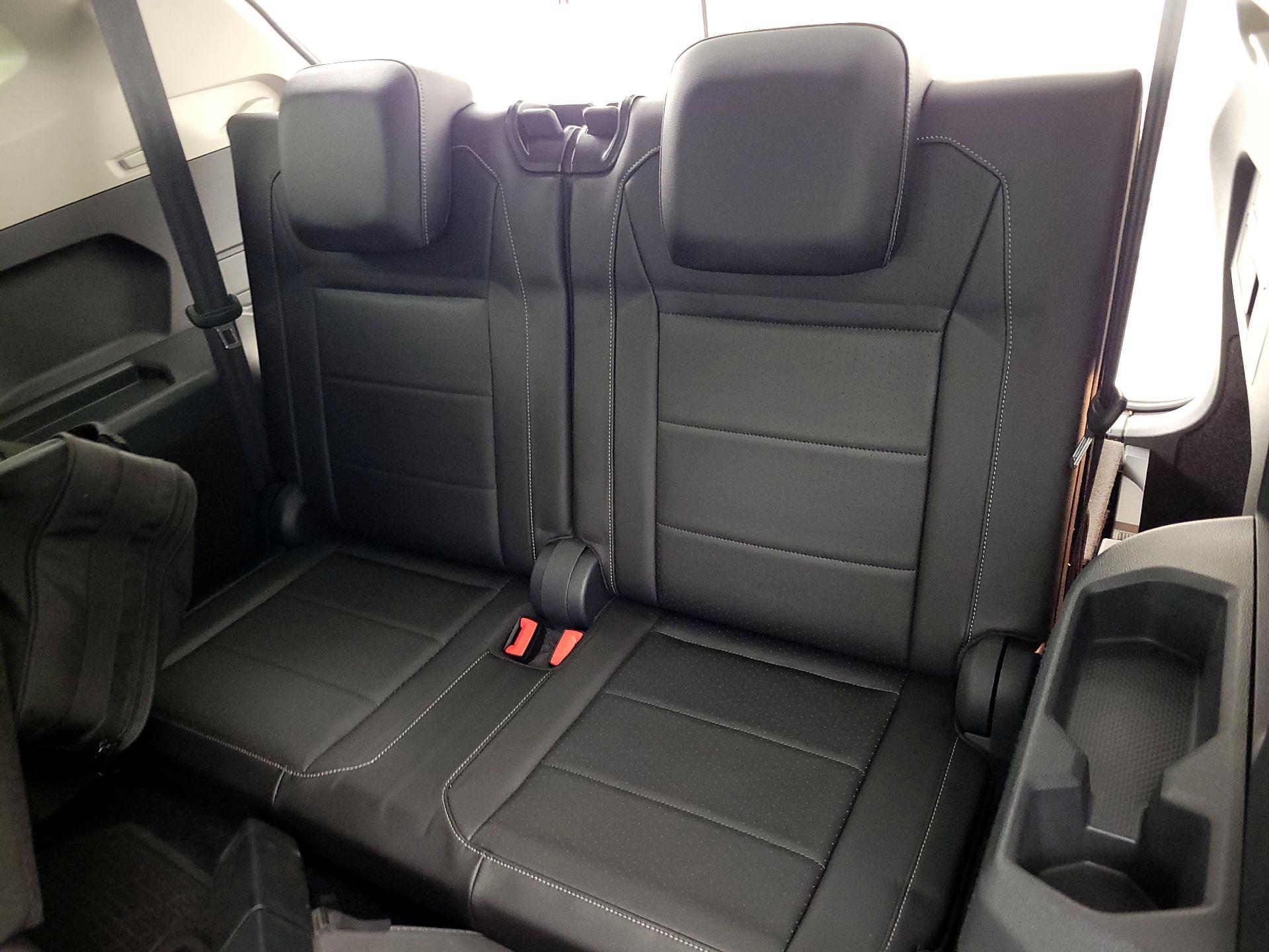 Thumbnail: 2018 Volkswagen Tiguan - 20