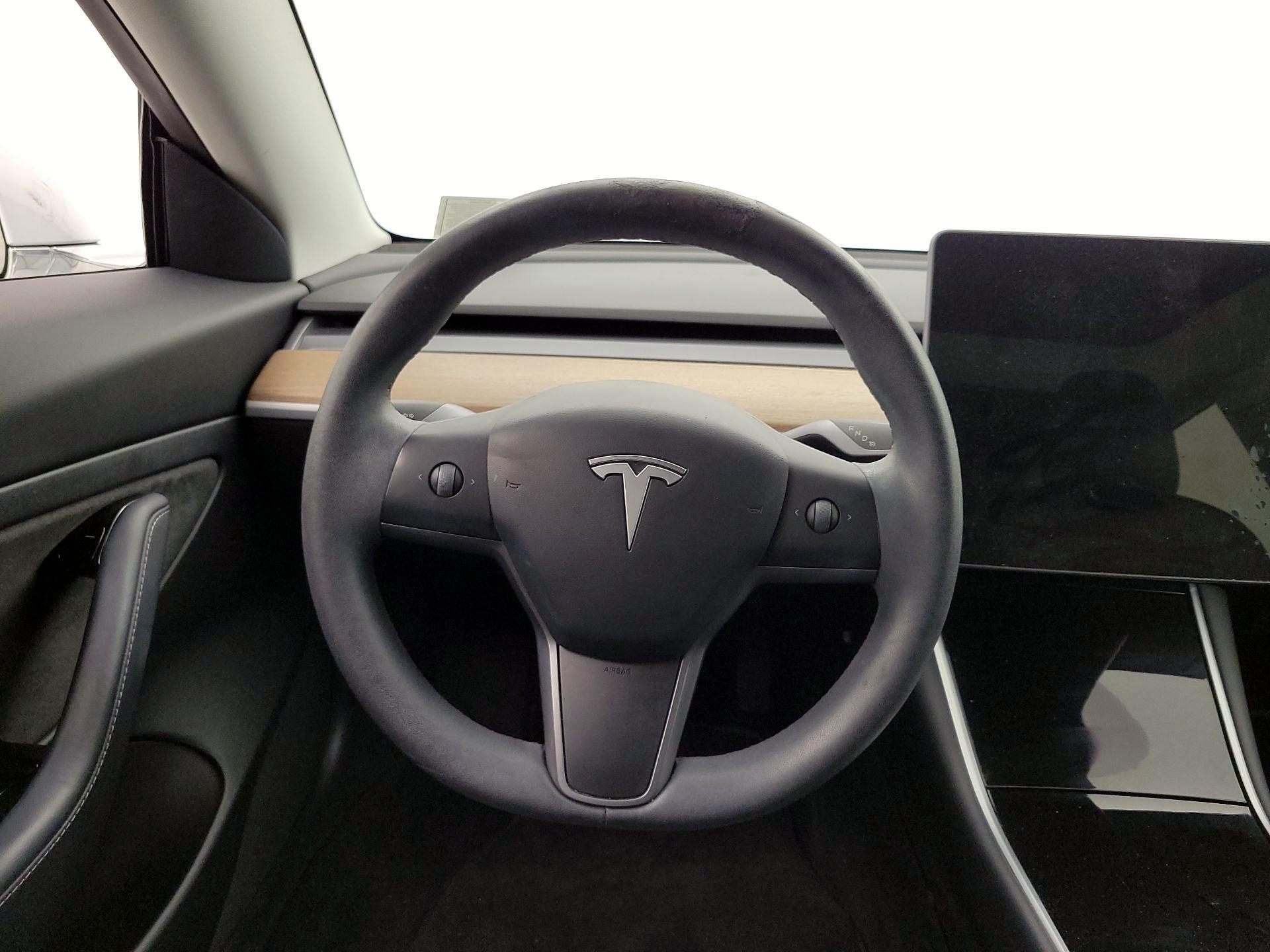 Thumbnail: 2020 Tesla Model 3 - 10