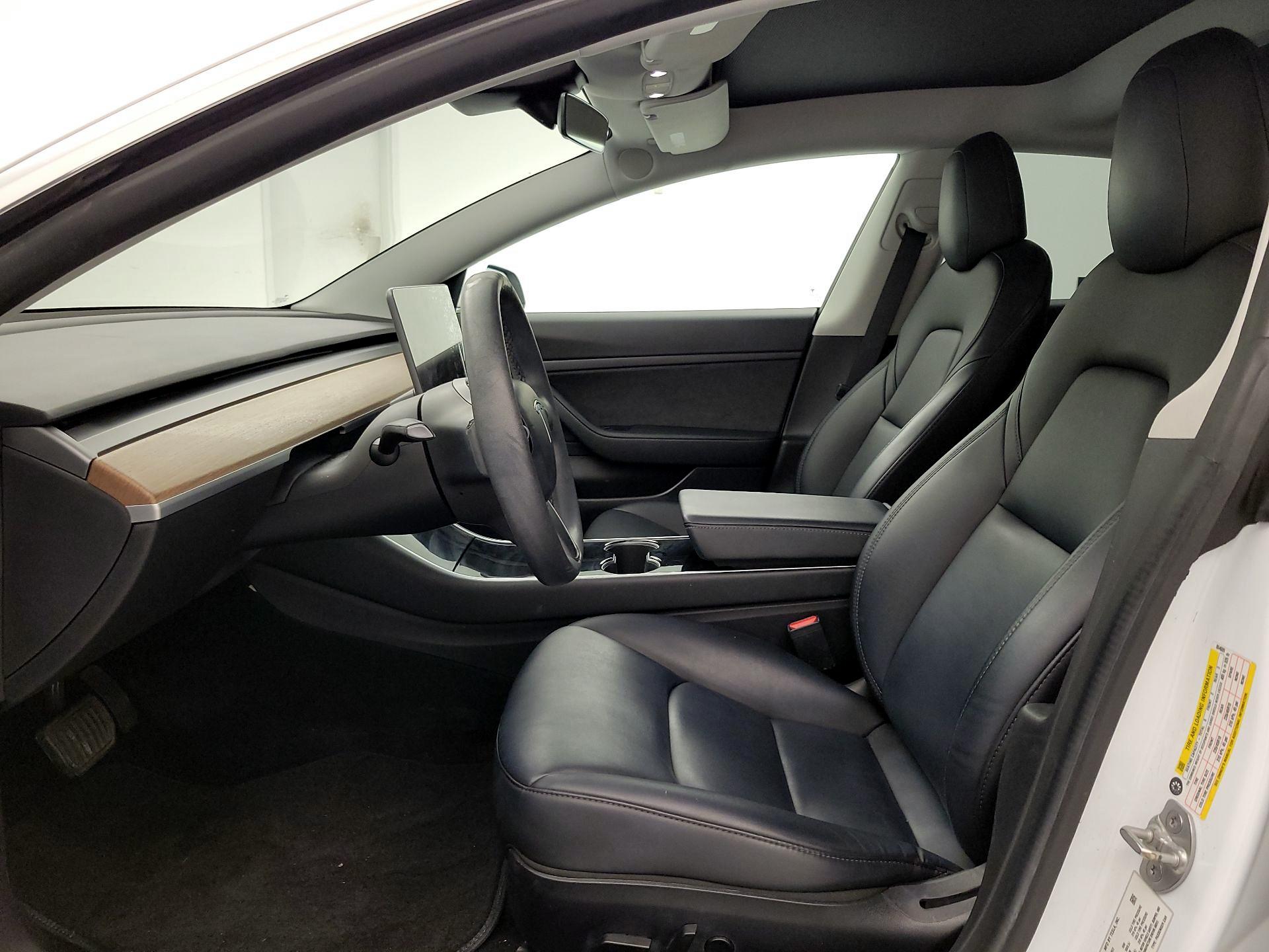 Thumbnail: 2020 Tesla Model 3 - 11