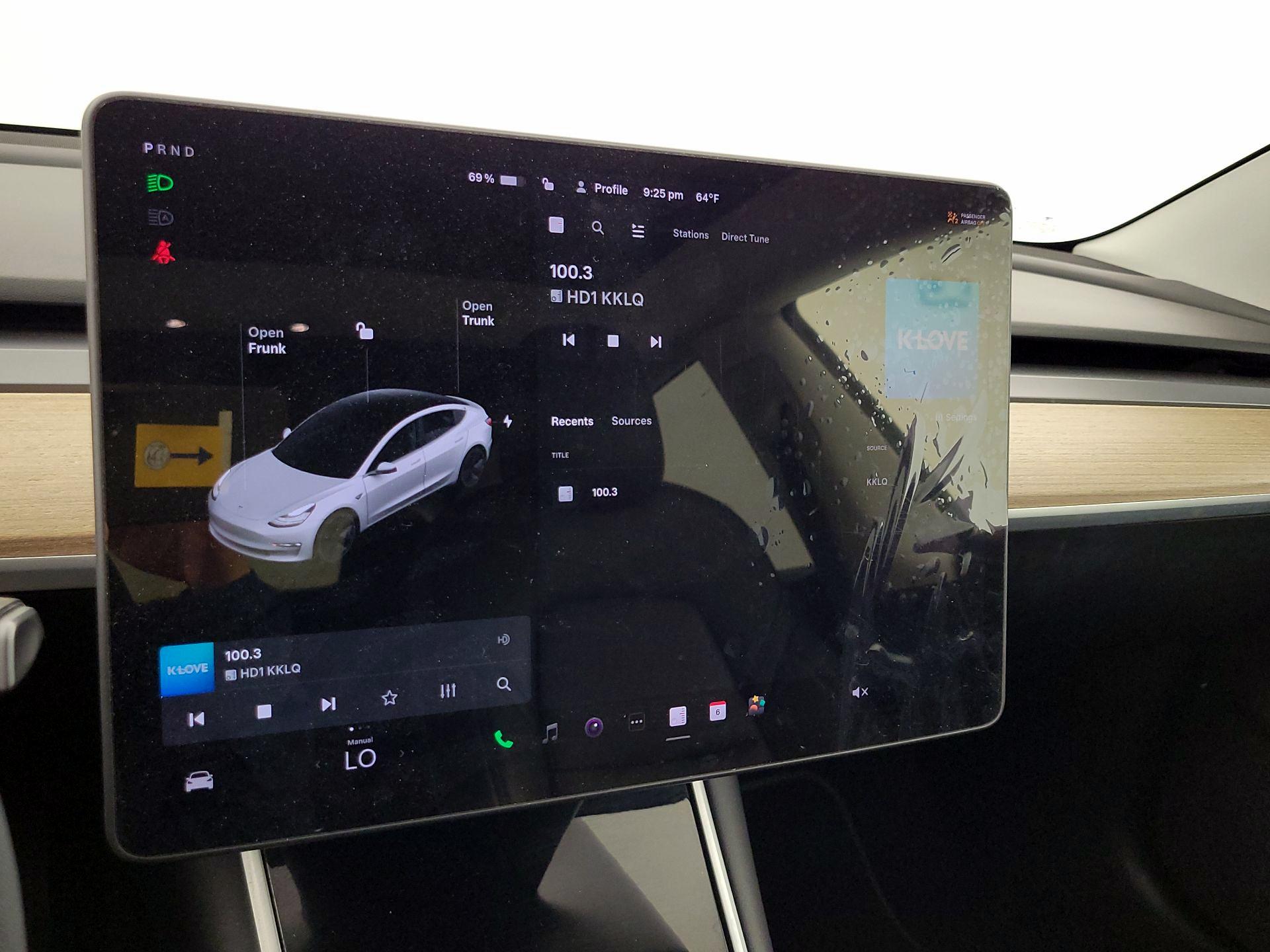 Thumbnail: 2020 Tesla Model 3 - 15