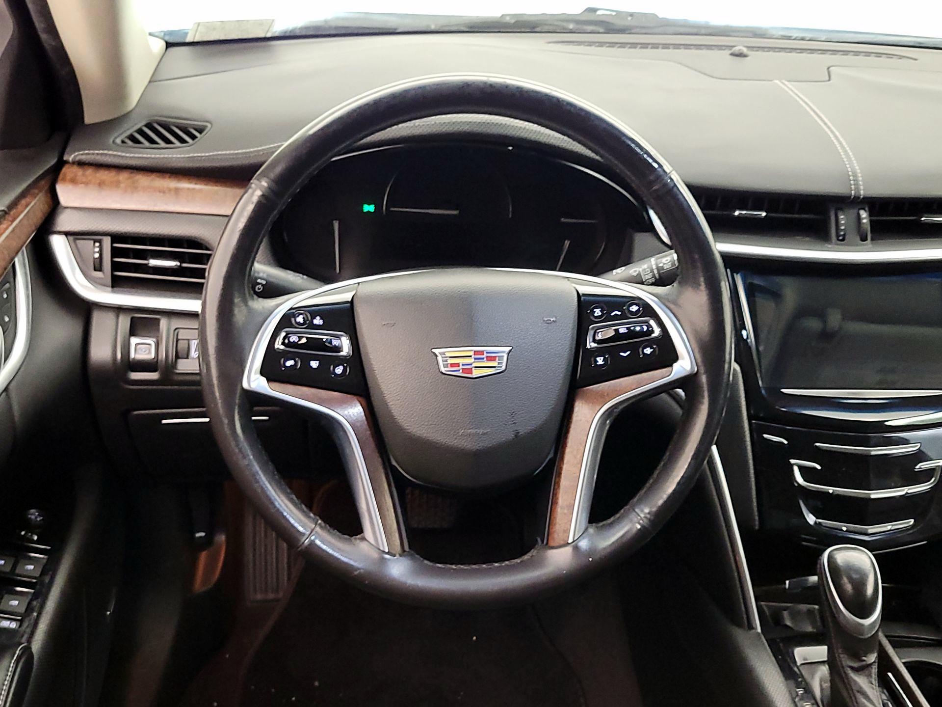 Thumbnail: 2019 Cadillac XTS - 10
