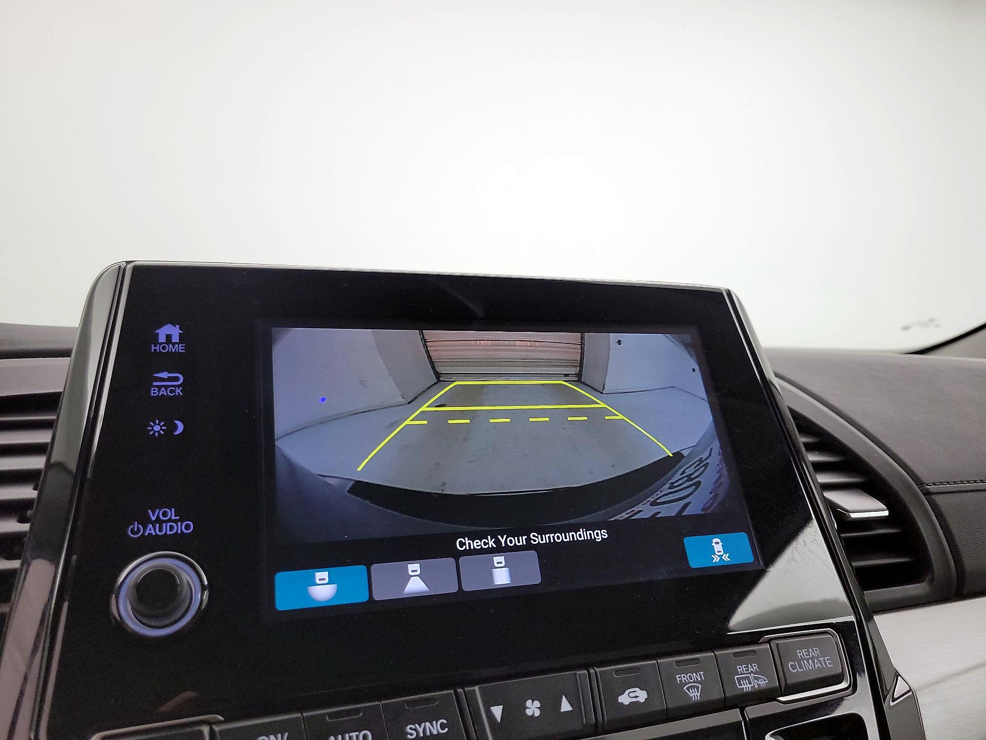 Thumbnail: 2018 Honda Odyssey - 14