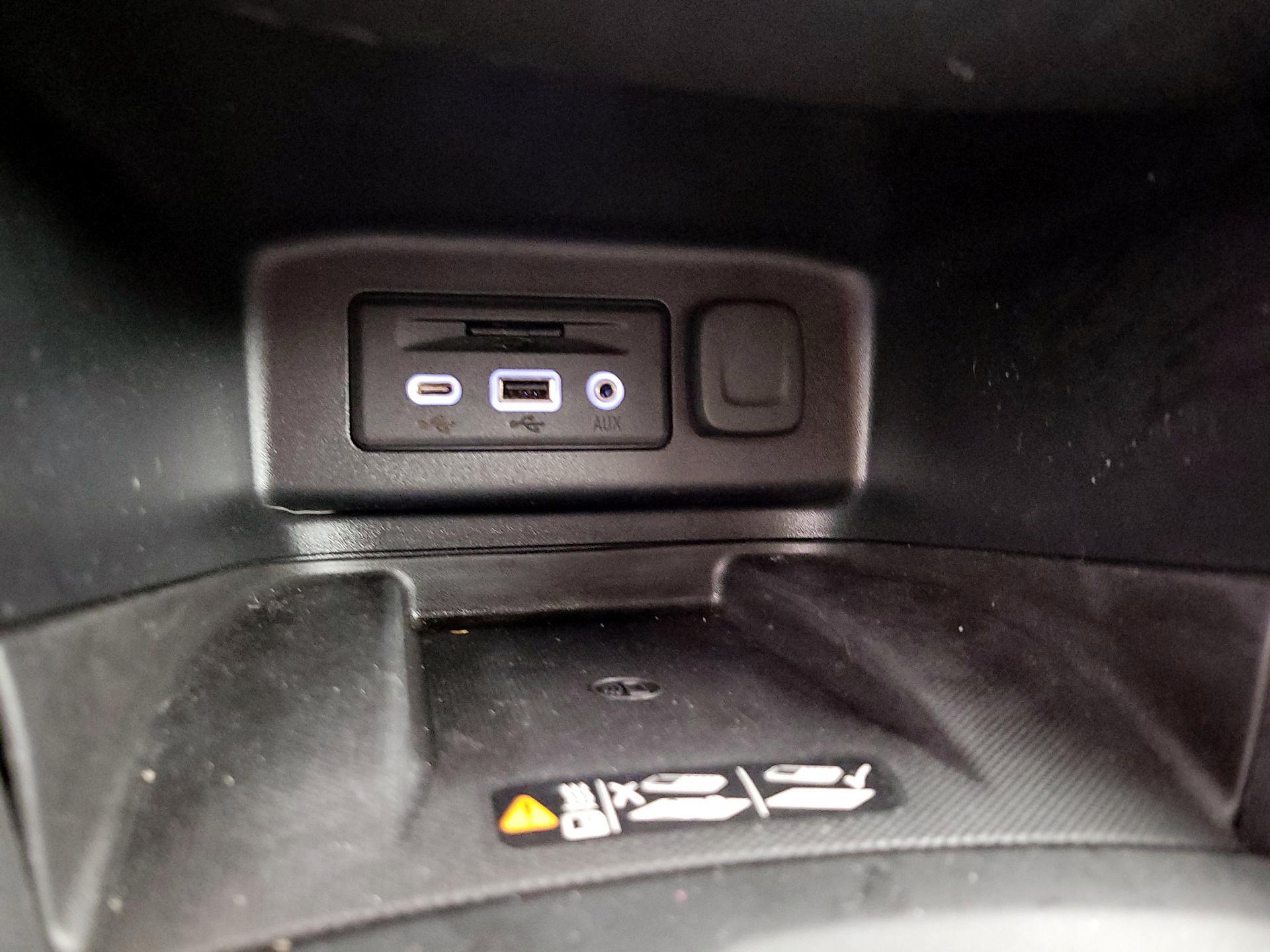 Thumbnail: 2019 Chevrolet Equinox - 19