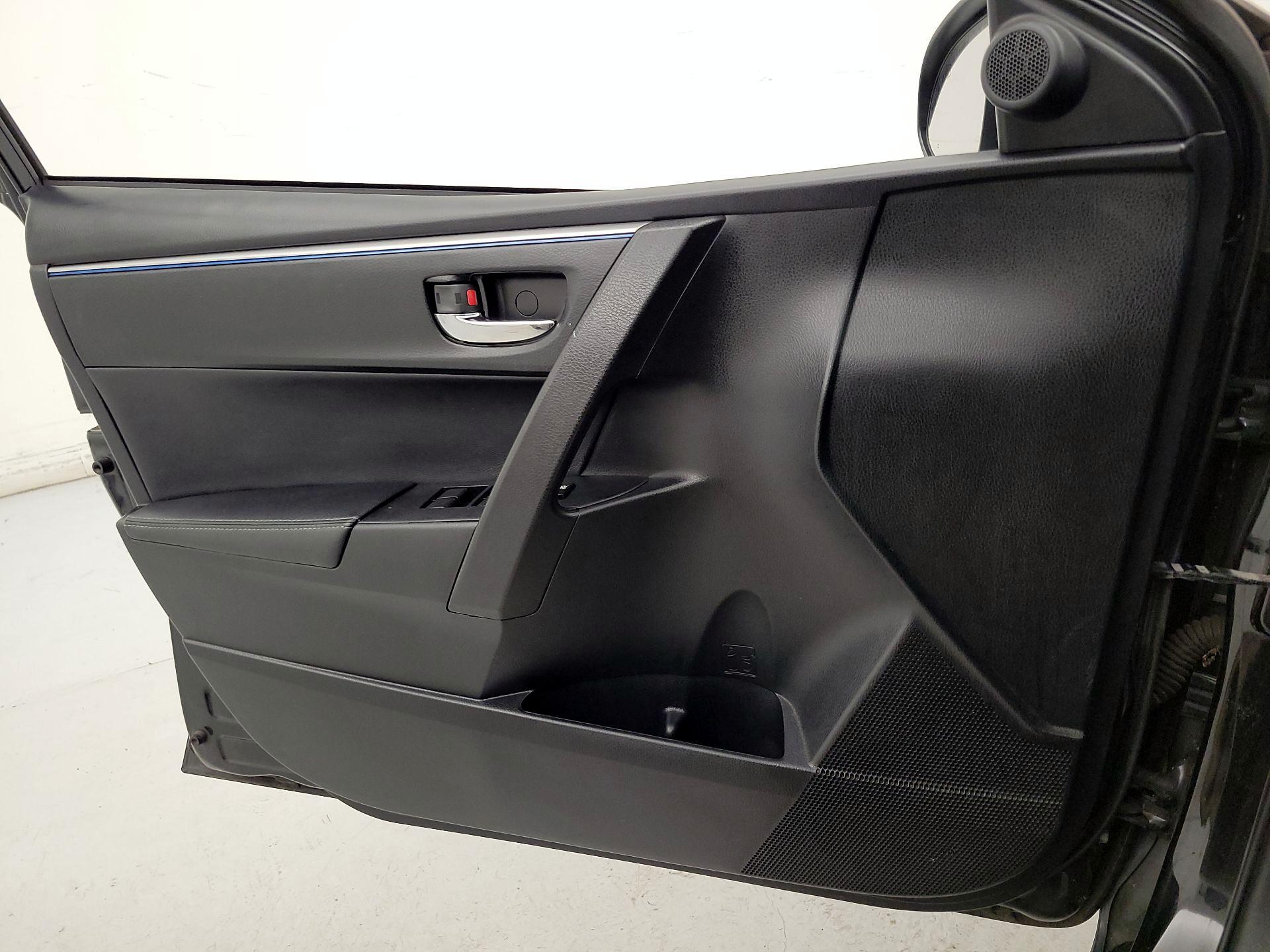 Thumbnail: 2016 Toyota Corolla - 12