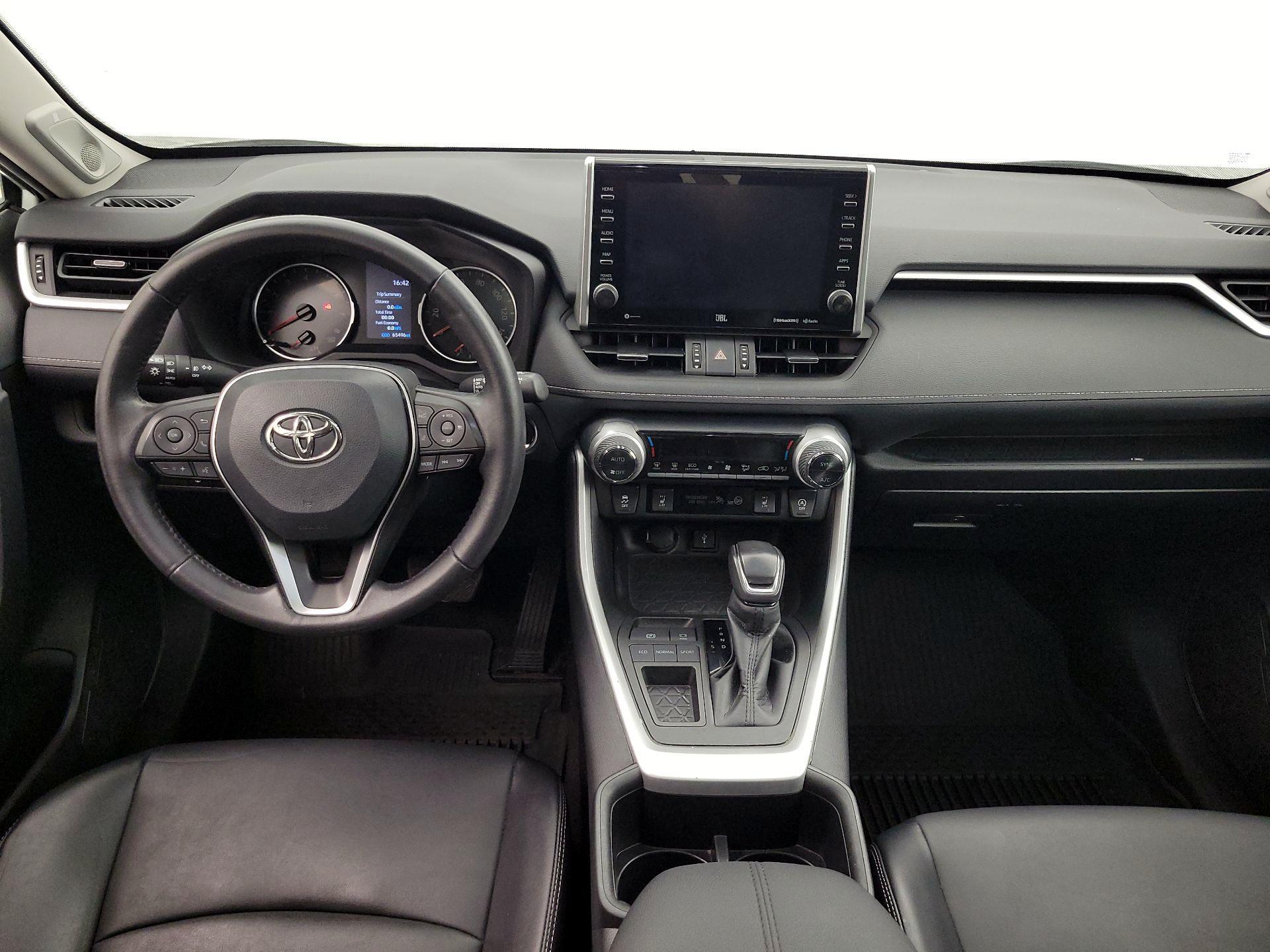 Thumbnail: 2022 Toyota RAV4 - 9