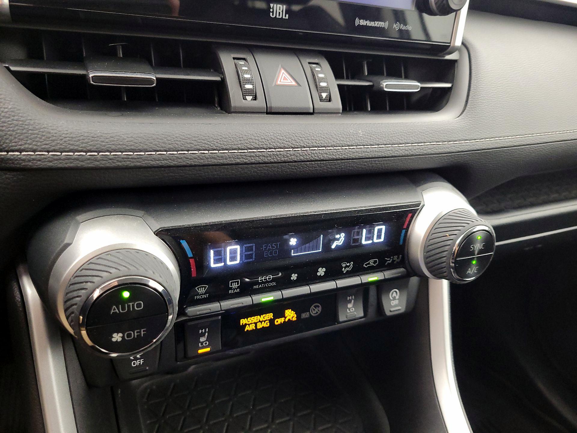 Thumbnail: 2022 Toyota RAV4 - 16