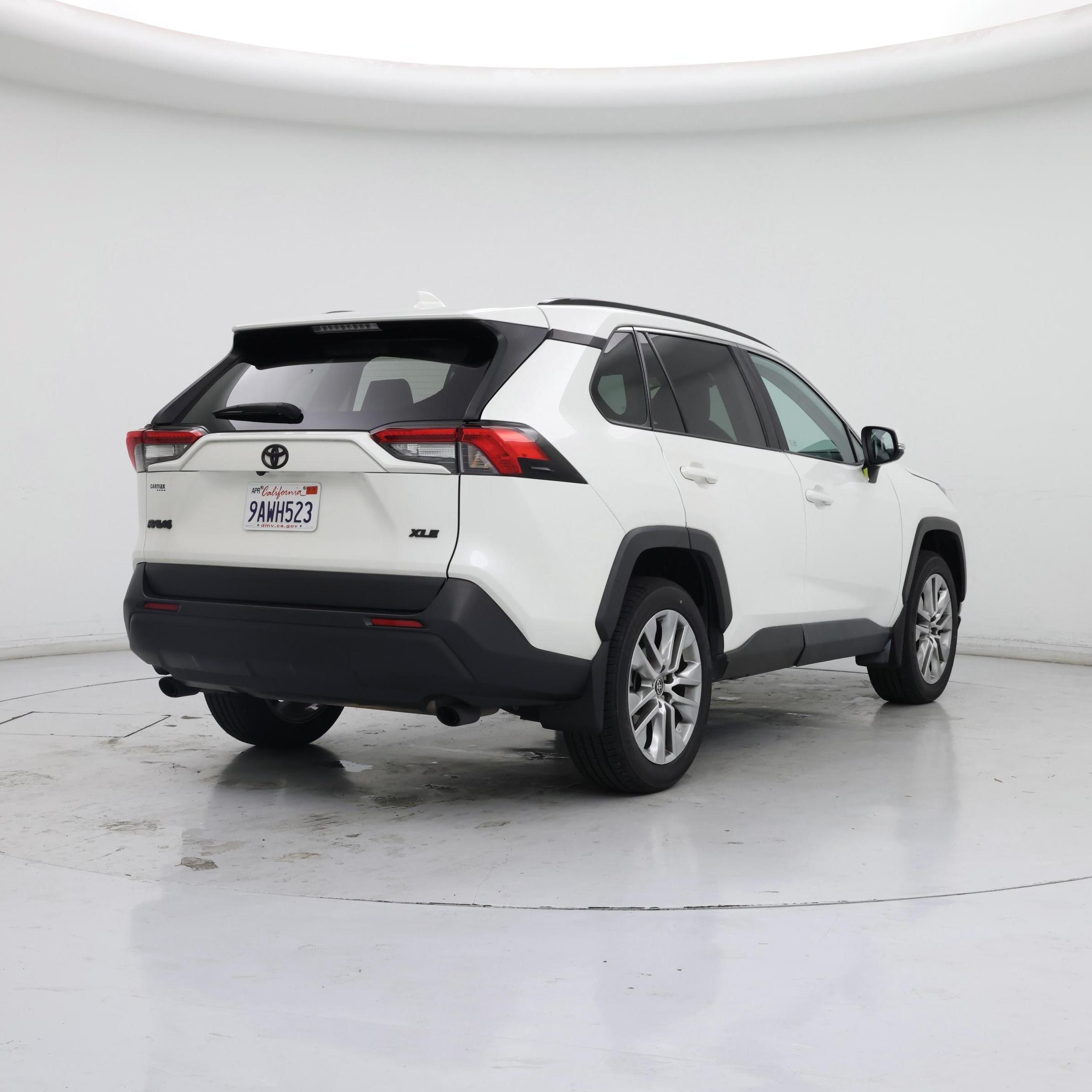 Thumbnail: 2022 Toyota RAV4 - 8