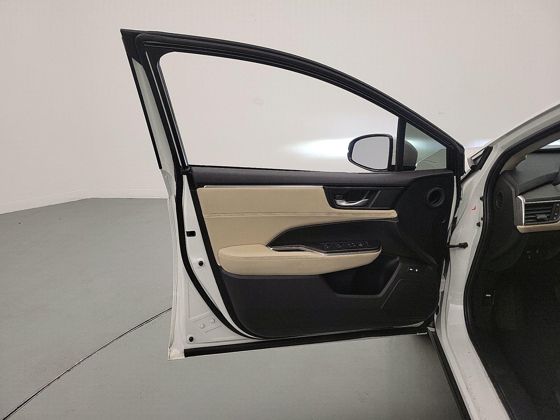 Thumbnail: 2020 Honda Clarity - 12