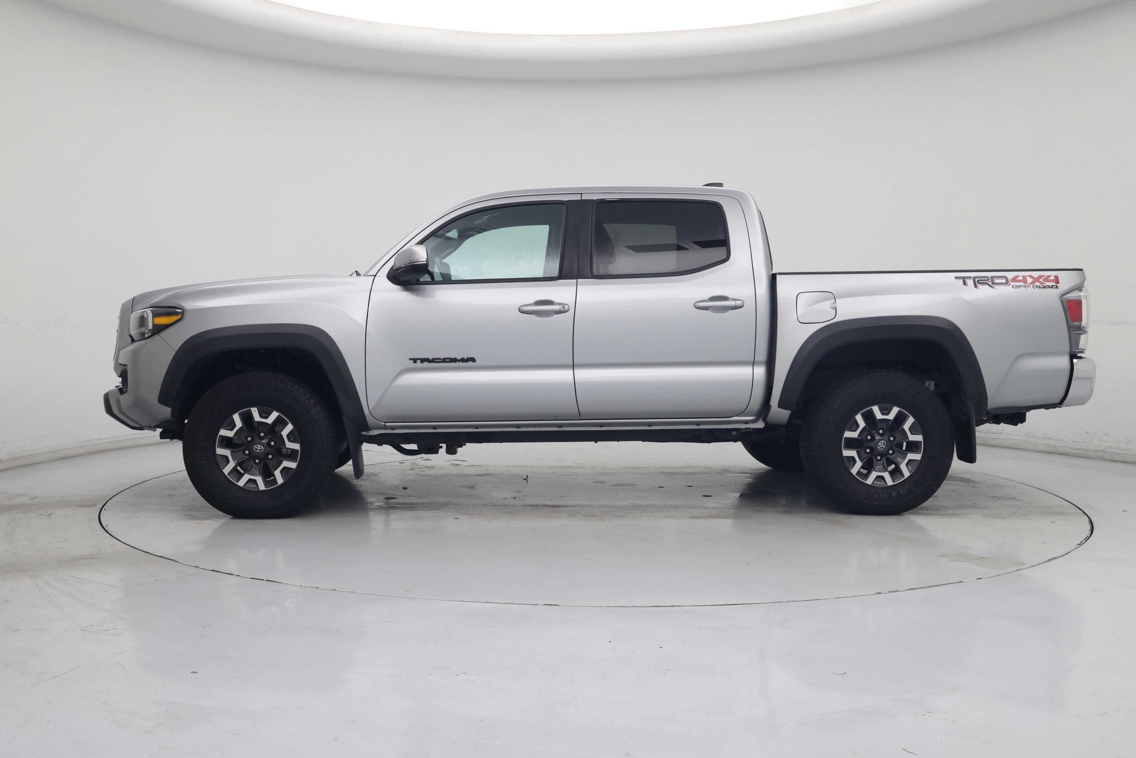 Thumbnail: 2023 Toyota Tacoma - 3