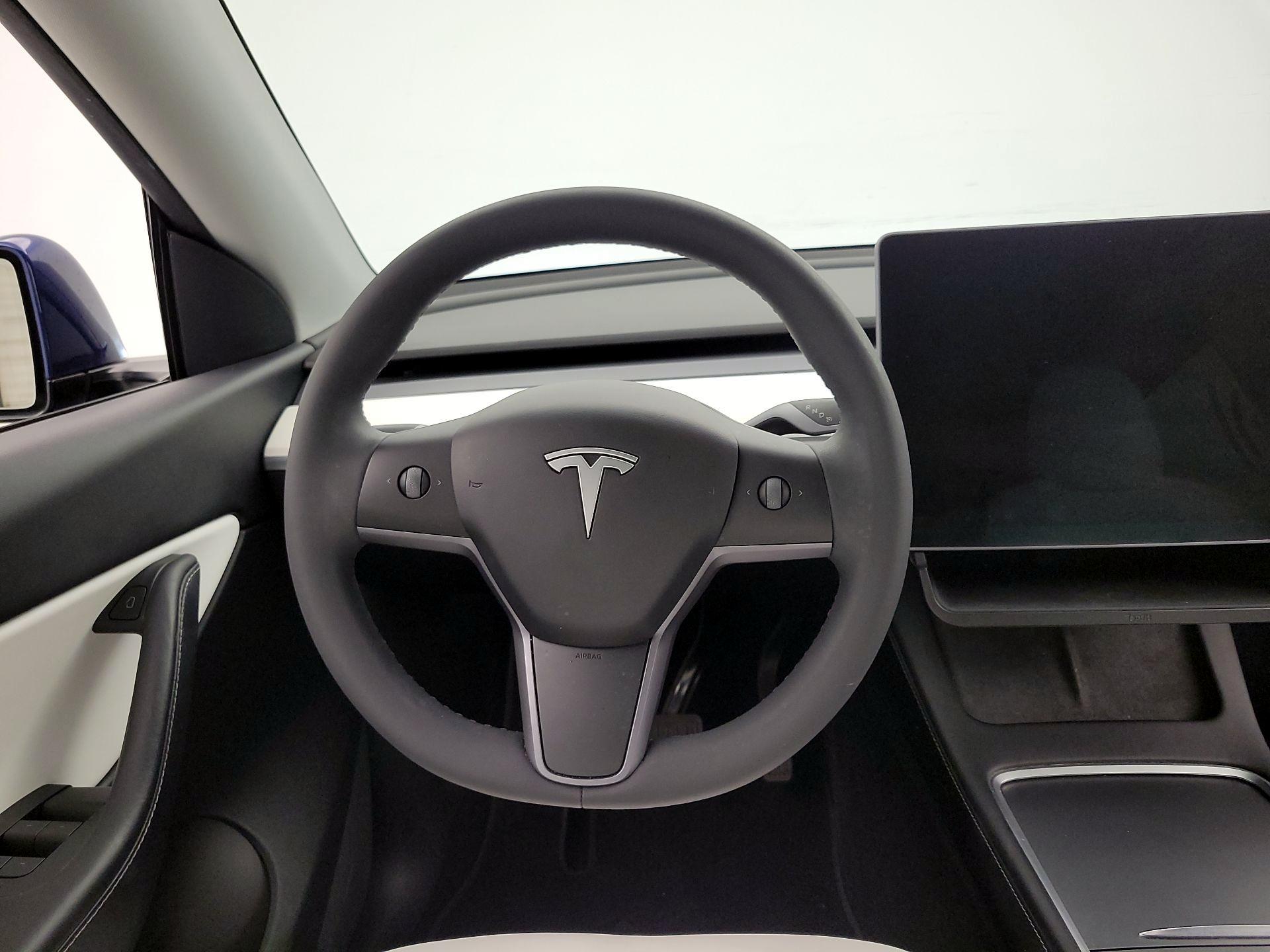 Thumbnail: 2022 Tesla Model Y - 10