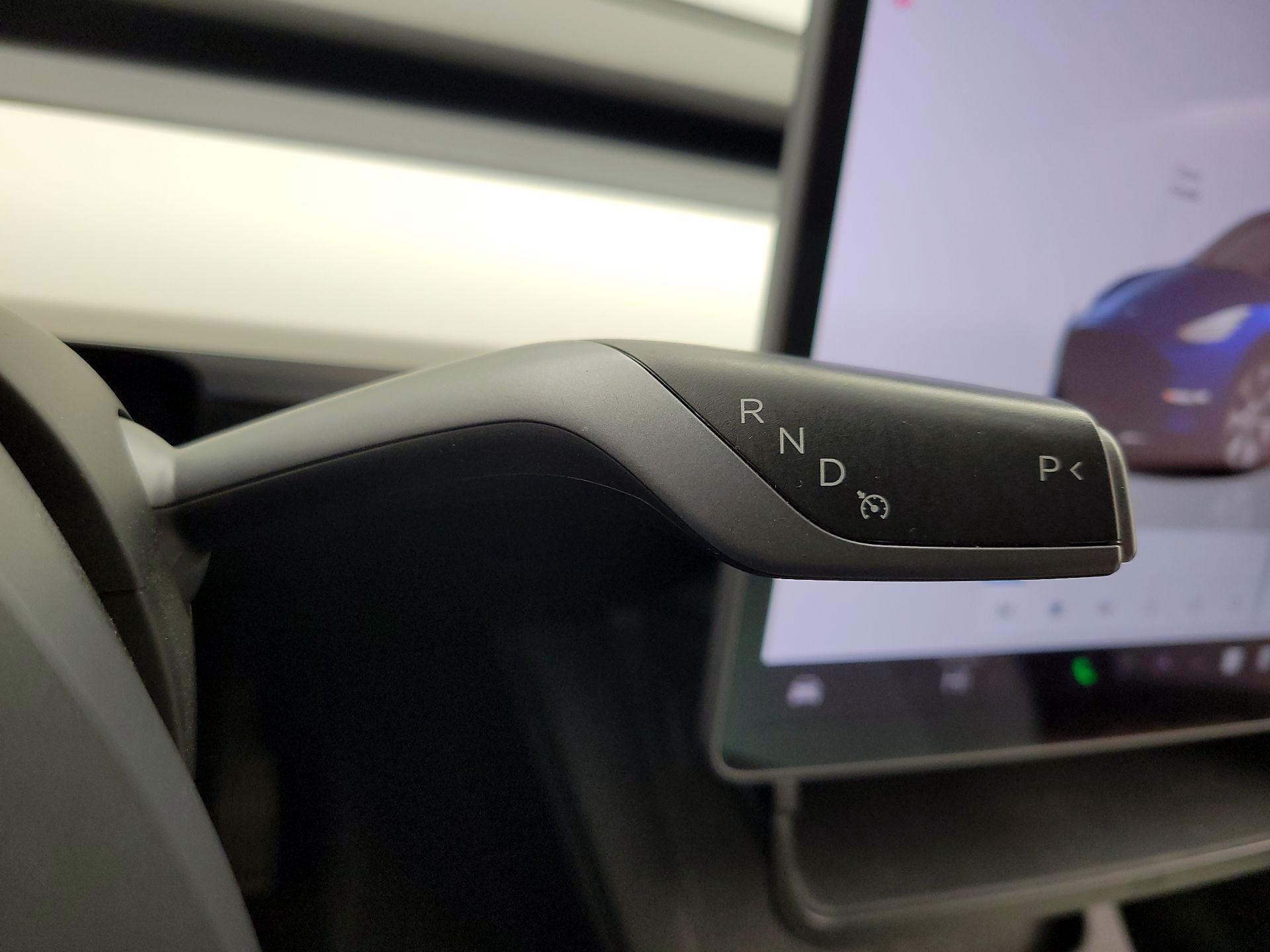 Thumbnail: 2022 Tesla Model Y - 17