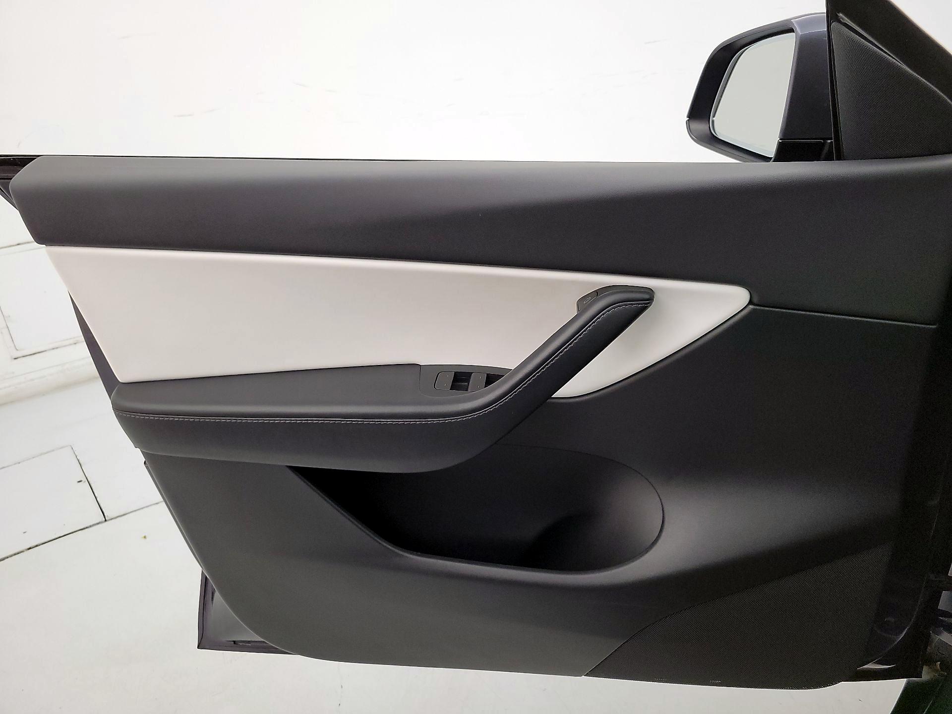 Thumbnail: 2021 Tesla Model Y - 12