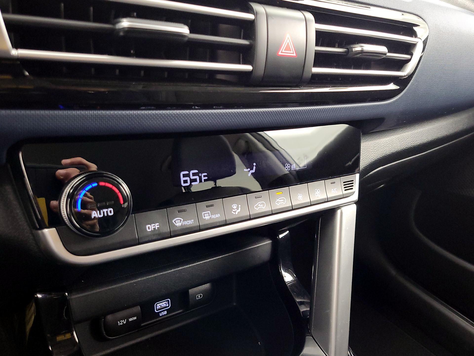 Thumbnail: 2022 Kia Seltos - 16