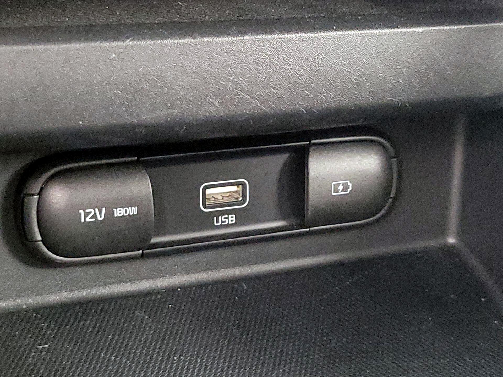 Thumbnail: 2022 Kia Seltos - 18