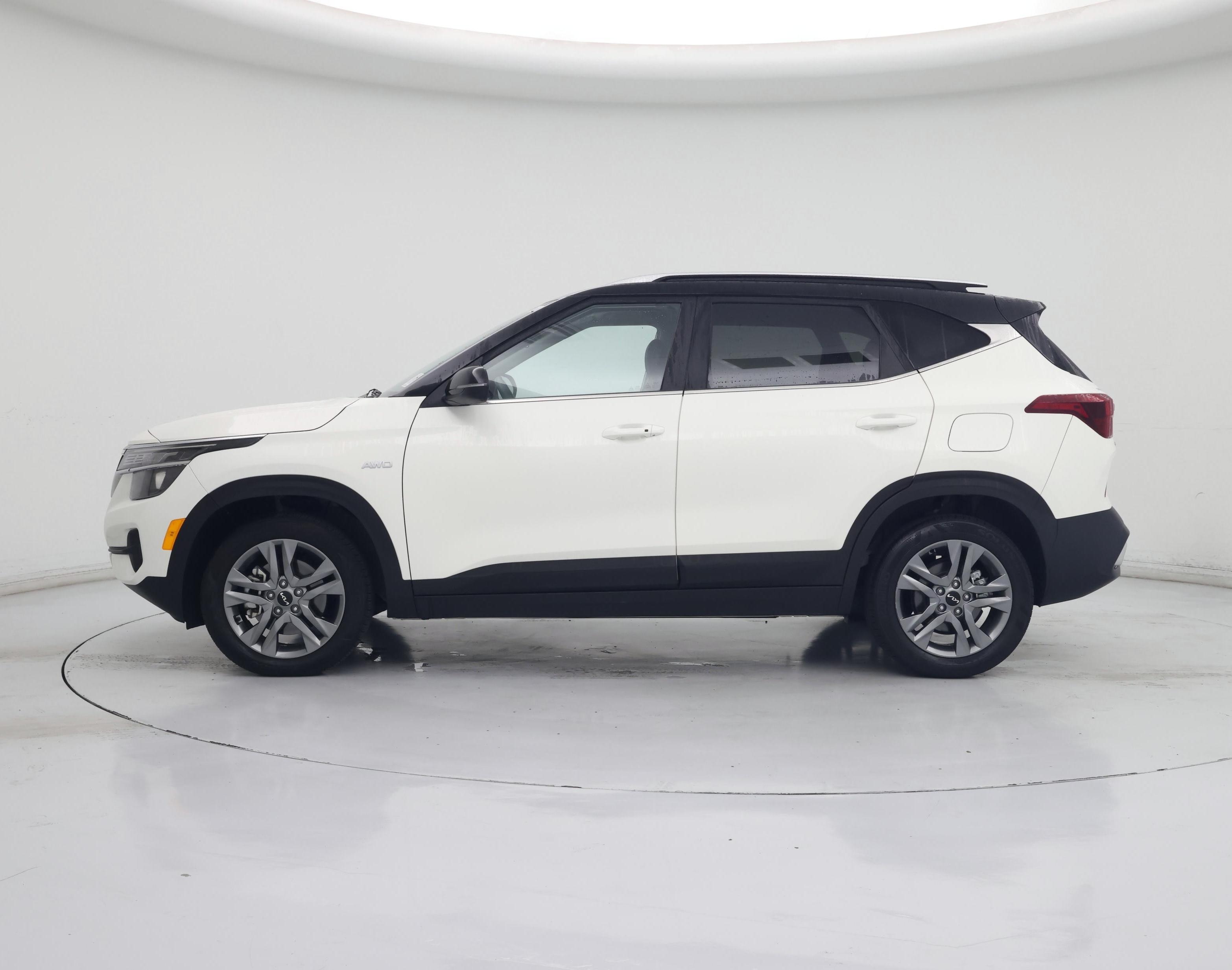 Thumbnail: 2022 Kia Seltos - 3