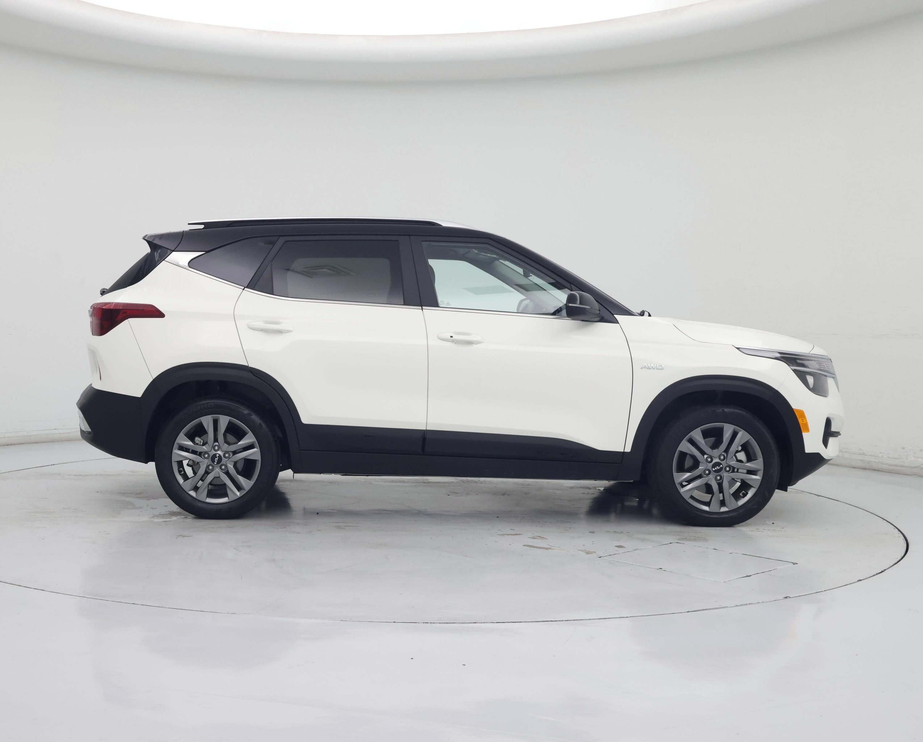 Thumbnail: 2022 Kia Seltos - 7