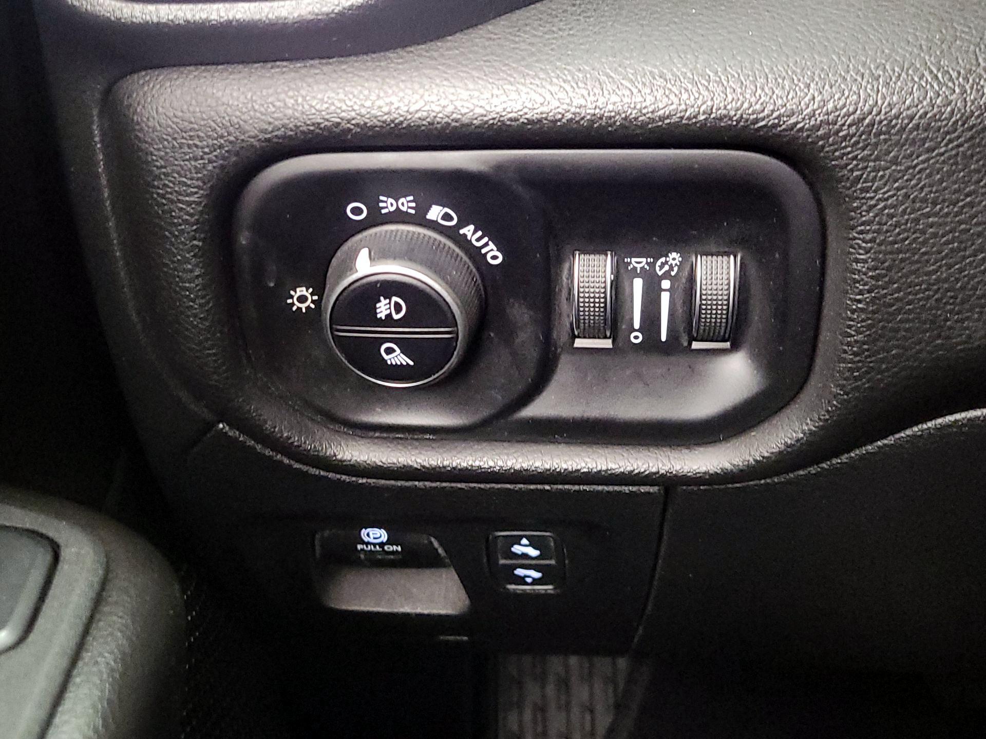 Thumbnail: 2025 RAM 1500 - 13