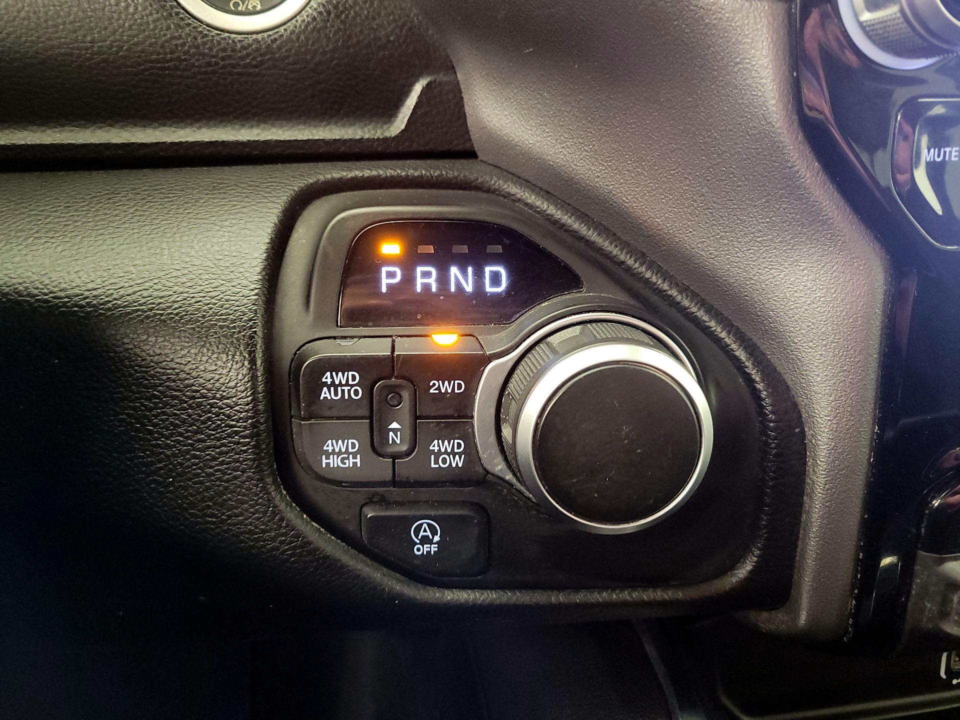 Thumbnail: 2025 RAM 1500 - 18